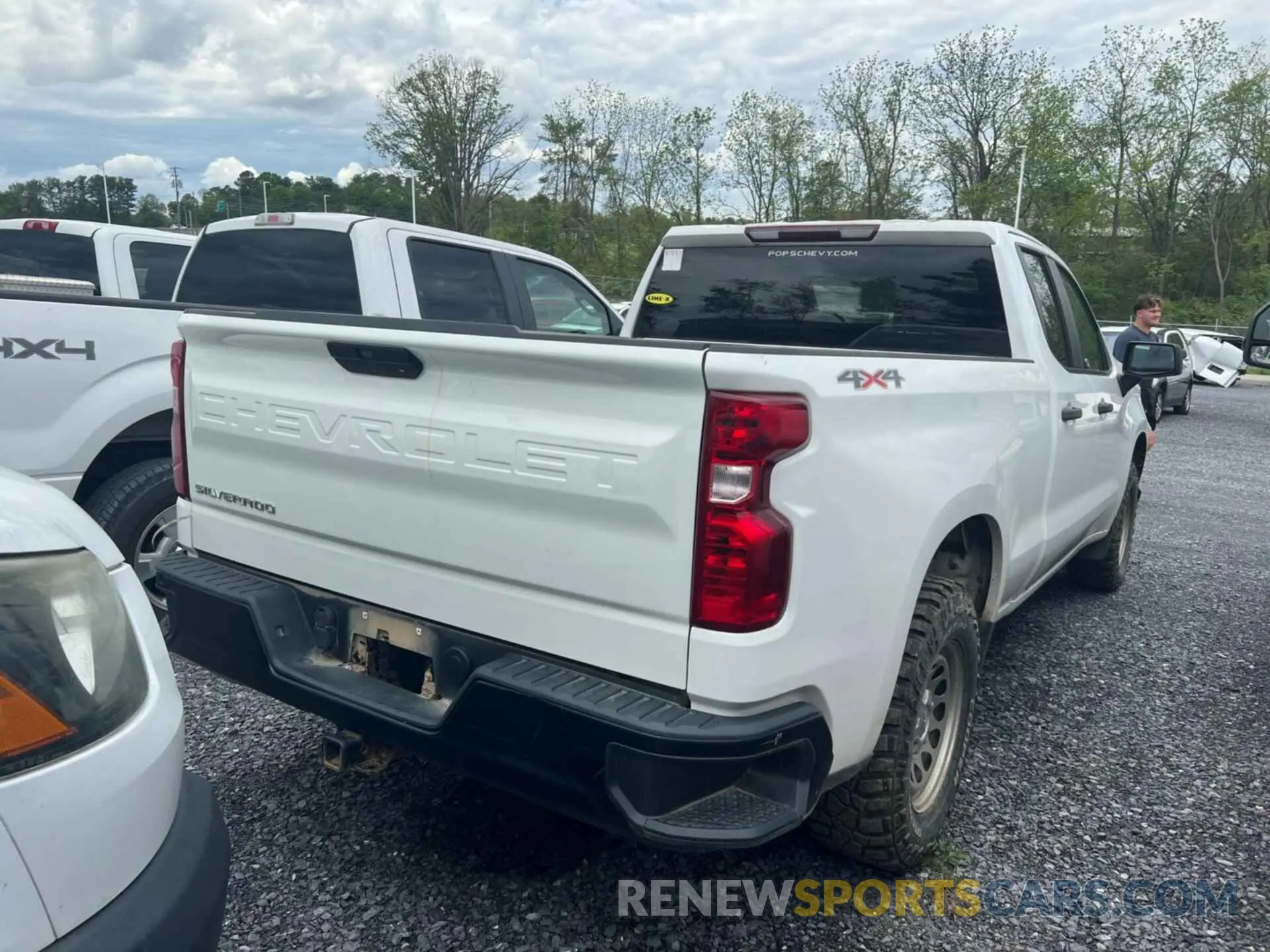 10 Photograph of a damaged car 1GCRYAEF5KZ270424 CHEVROLET SILVERADO 2019