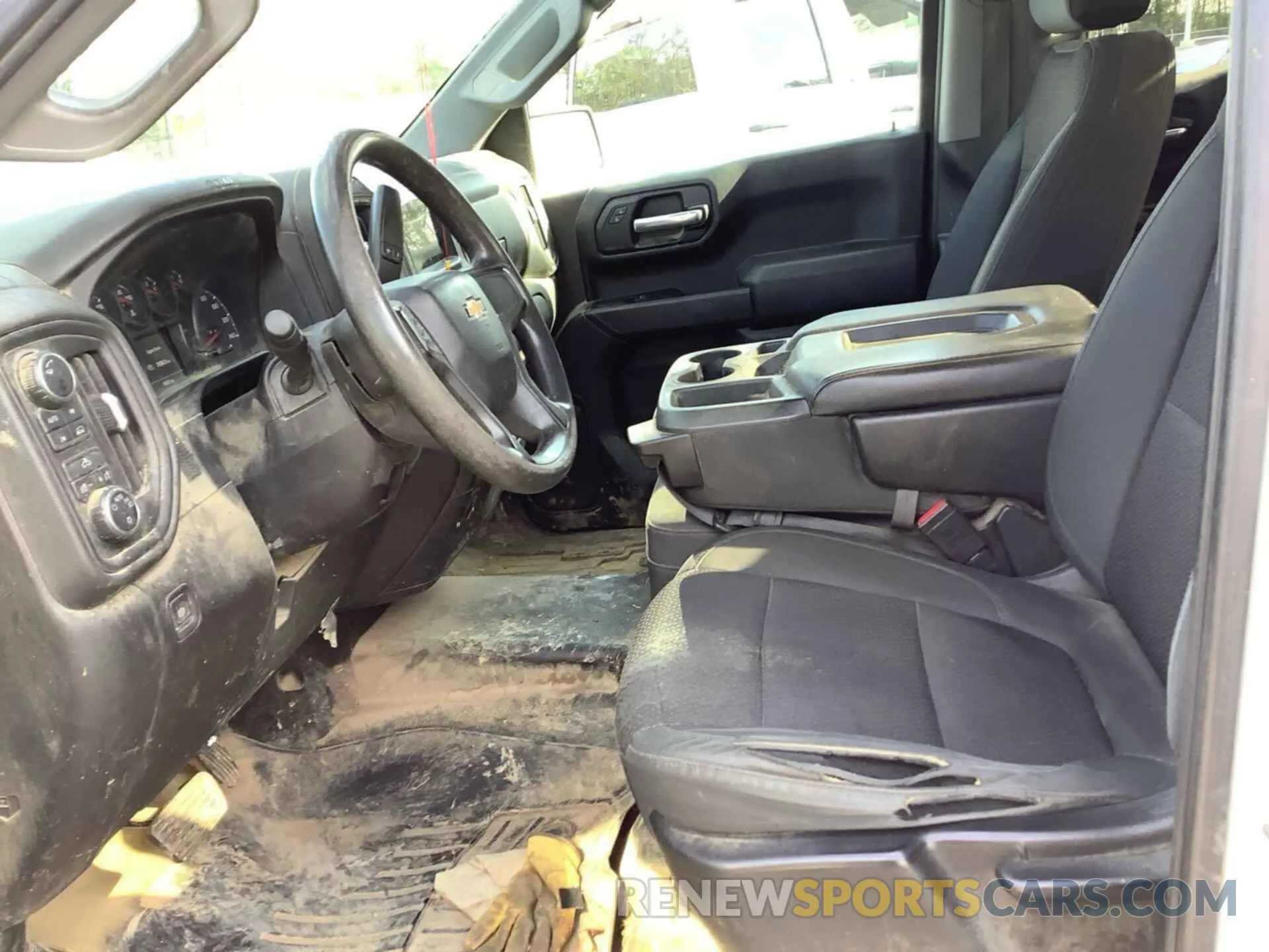 4 Photograph of a damaged car 1GCRYAEF5KZ270424 CHEVROLET SILVERADO 2019