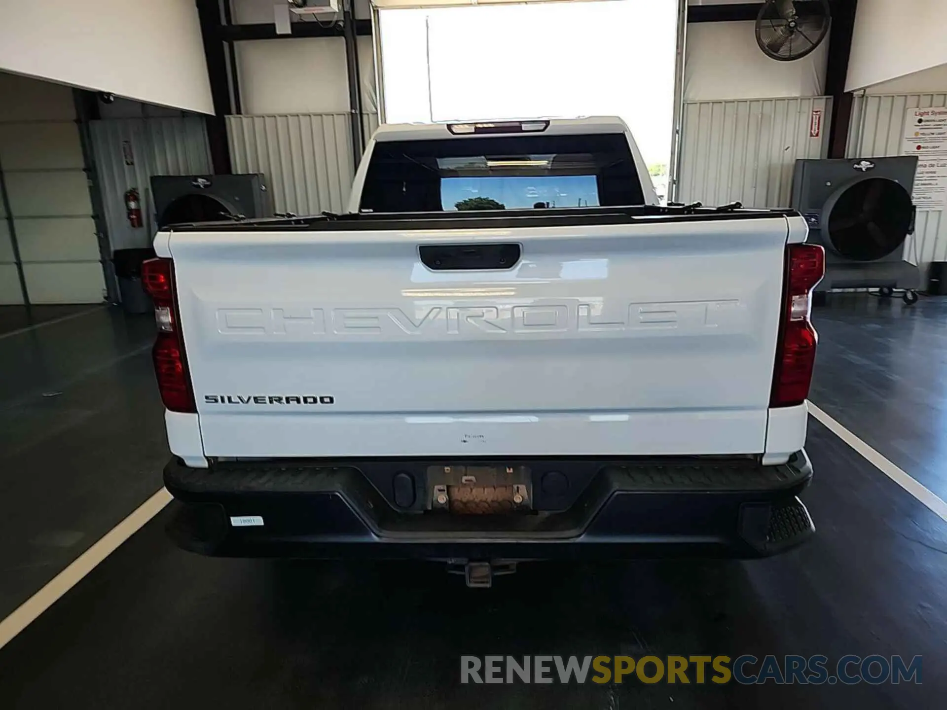 14 Photograph of a damaged car 1GCRYAEF8KZ369688 CHEVROLET SILVERADO 2019