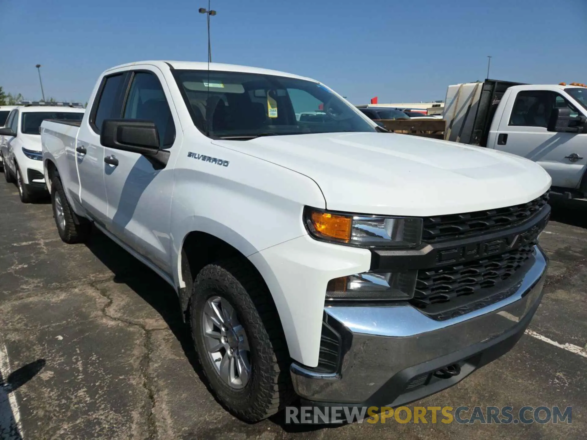 10 Photograph of a damaged car 1GCRYAEH2KZ344108 CHEVROLET SILVERADO 2019