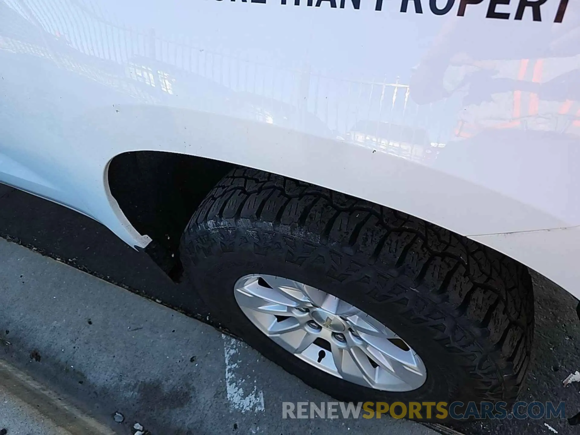 16 Photograph of a damaged car 1GCRYAEH2KZ344108 CHEVROLET SILVERADO 2019