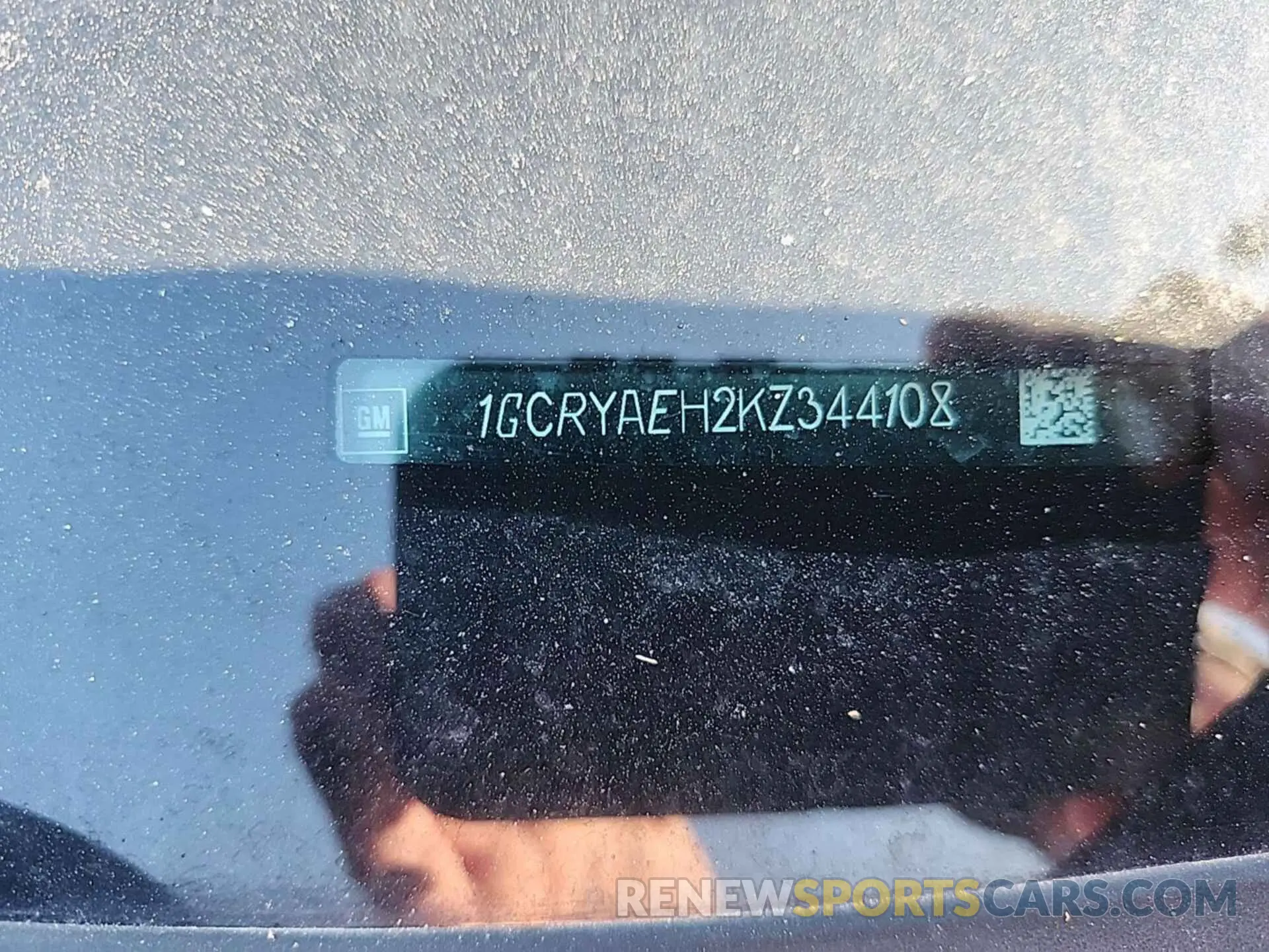 17 Photograph of a damaged car 1GCRYAEH2KZ344108 CHEVROLET SILVERADO 2019