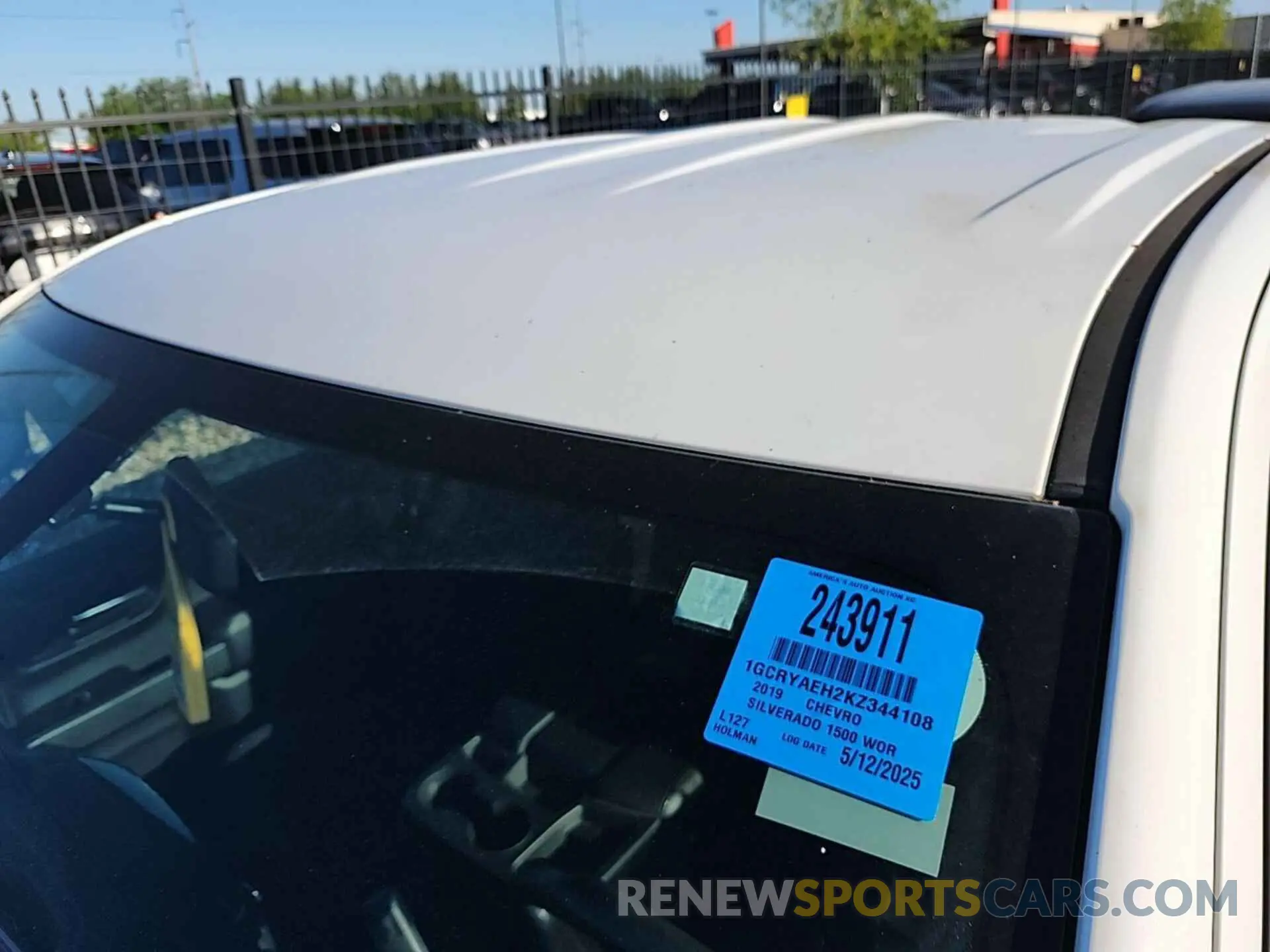 18 Photograph of a damaged car 1GCRYAEH2KZ344108 CHEVROLET SILVERADO 2019
