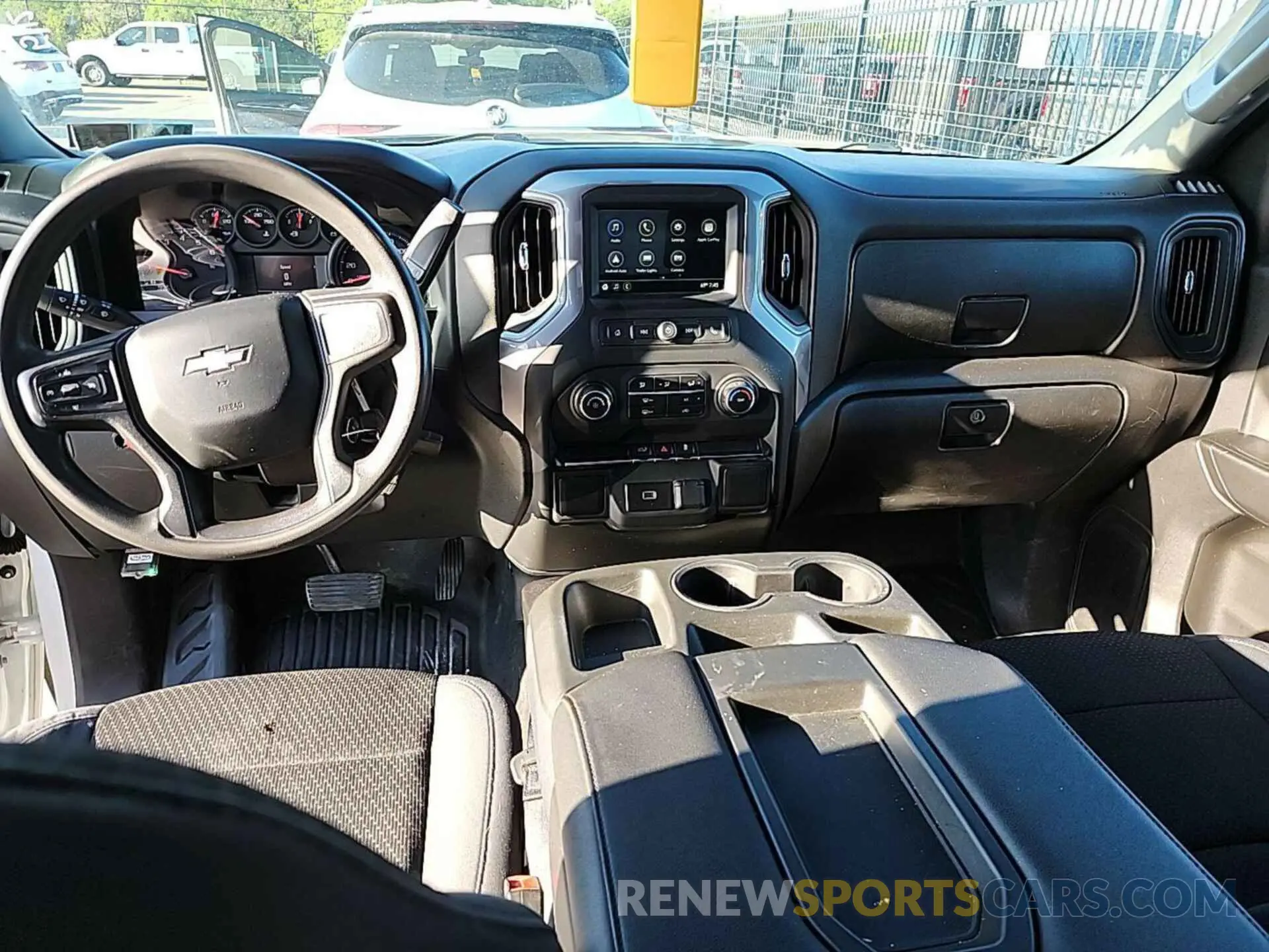 19 Photograph of a damaged car 1GCRYAEH2KZ344108 CHEVROLET SILVERADO 2019
