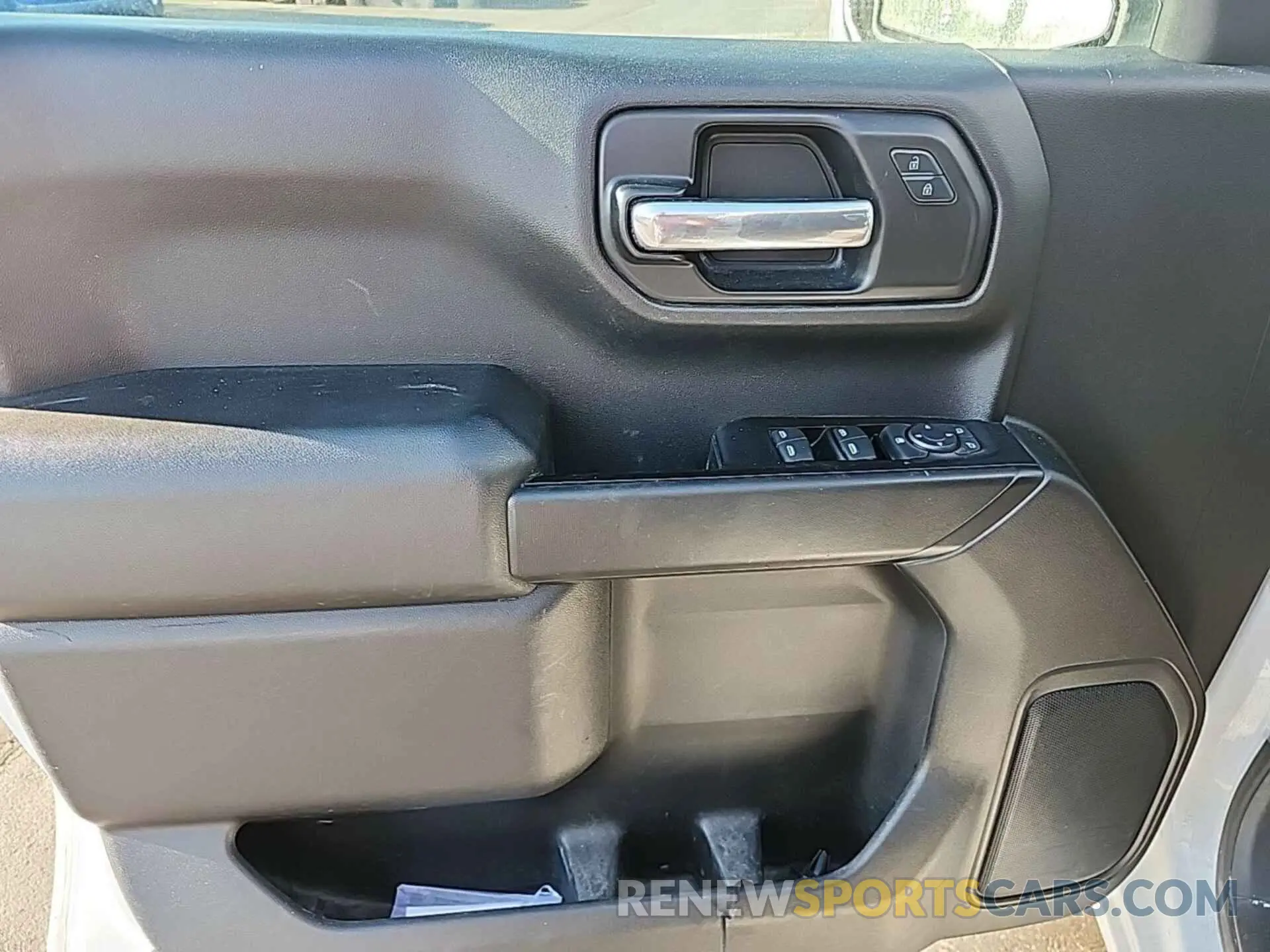 6 Photograph of a damaged car 1GCRYAEH2KZ344108 CHEVROLET SILVERADO 2019