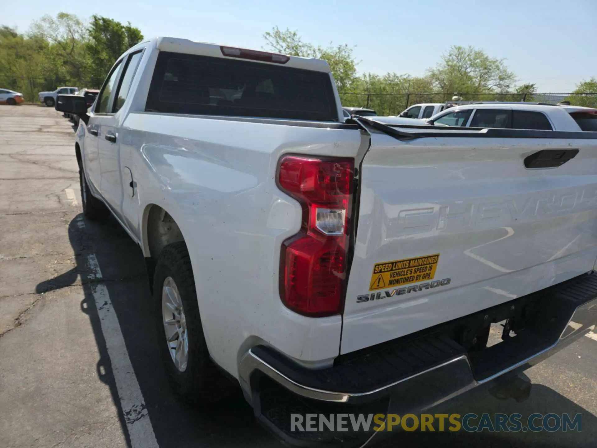 8 Photograph of a damaged car 1GCRYAEH2KZ344108 CHEVROLET SILVERADO 2019