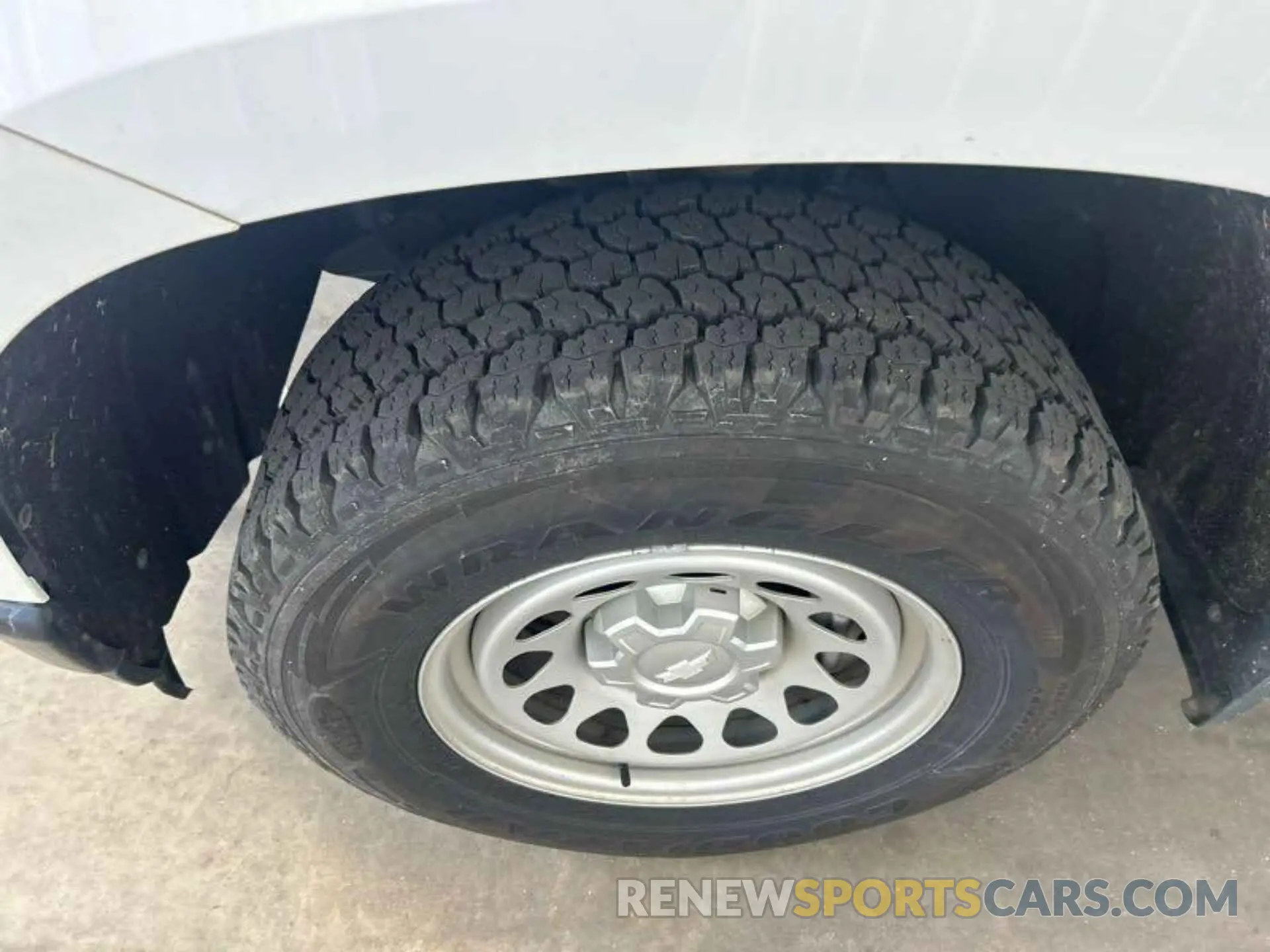 2 Photograph of a damaged car 1GCUYAEF7KZ428479 CHEVROLET SILVERADO 2019