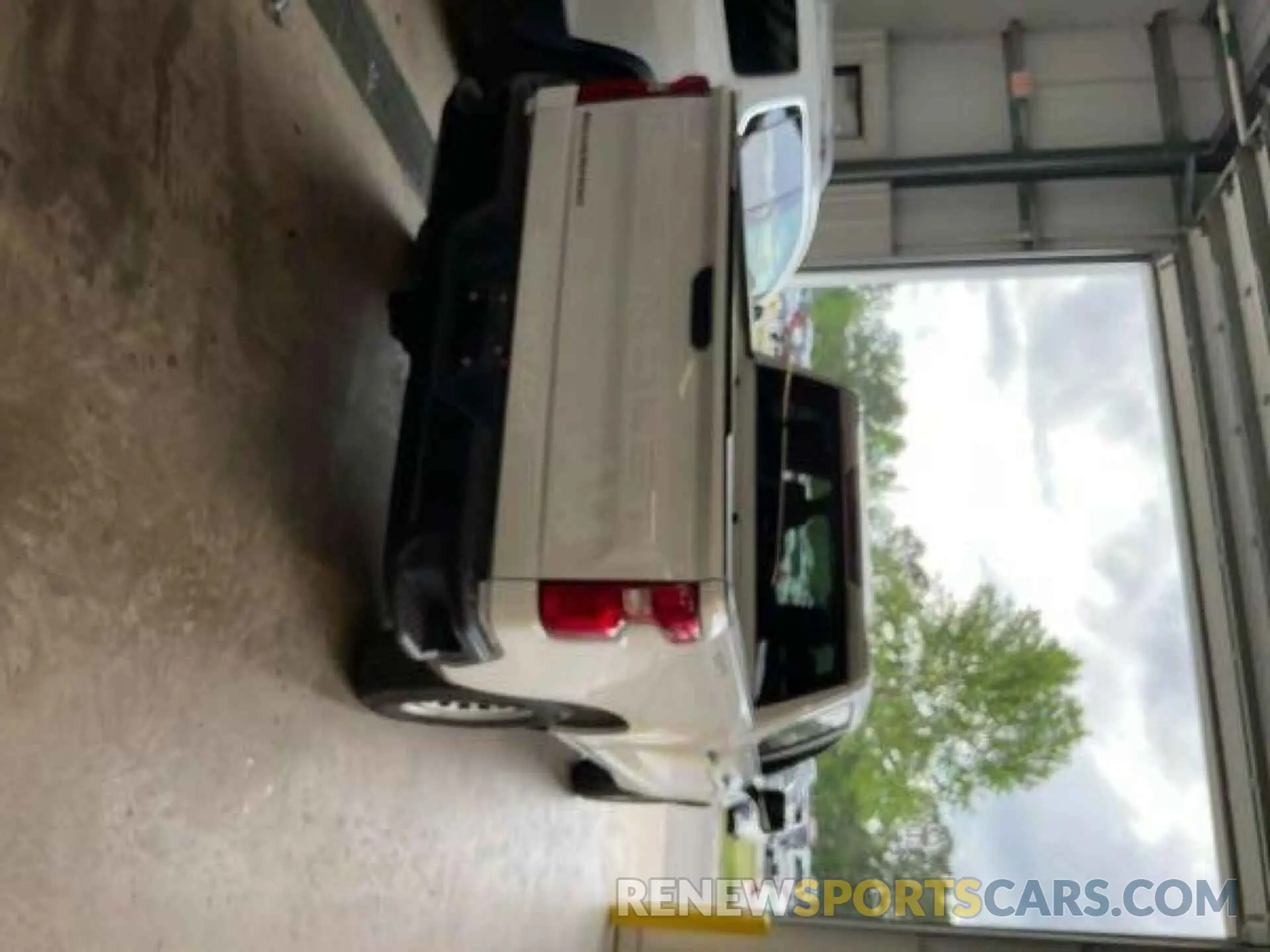 5 Photograph of a damaged car 1GCUYAEF7KZ428479 CHEVROLET SILVERADO 2019