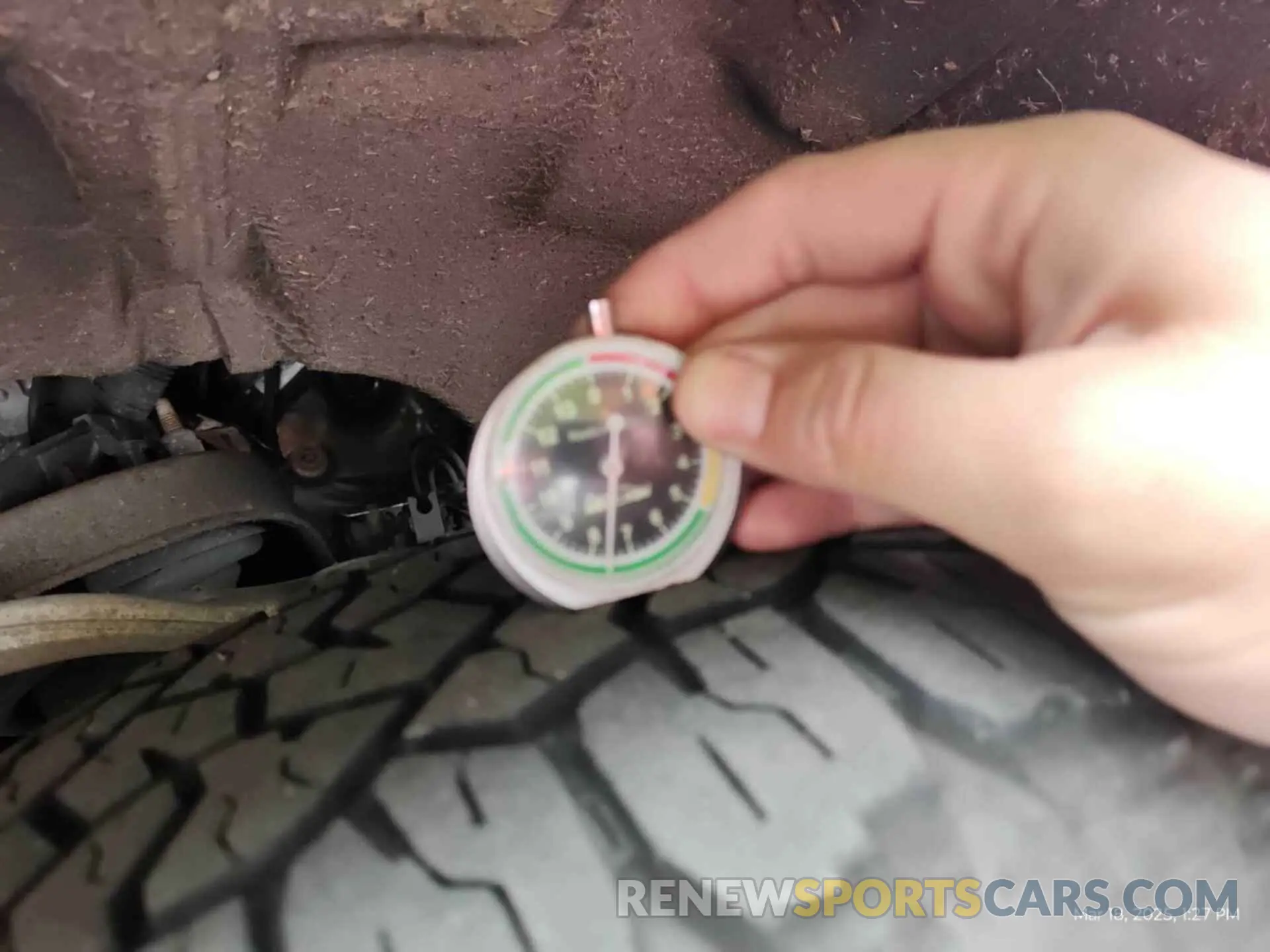 16 Photograph of a damaged car 1GCUYDED4KZ275219 CHEVROLET SILVERADO 2019