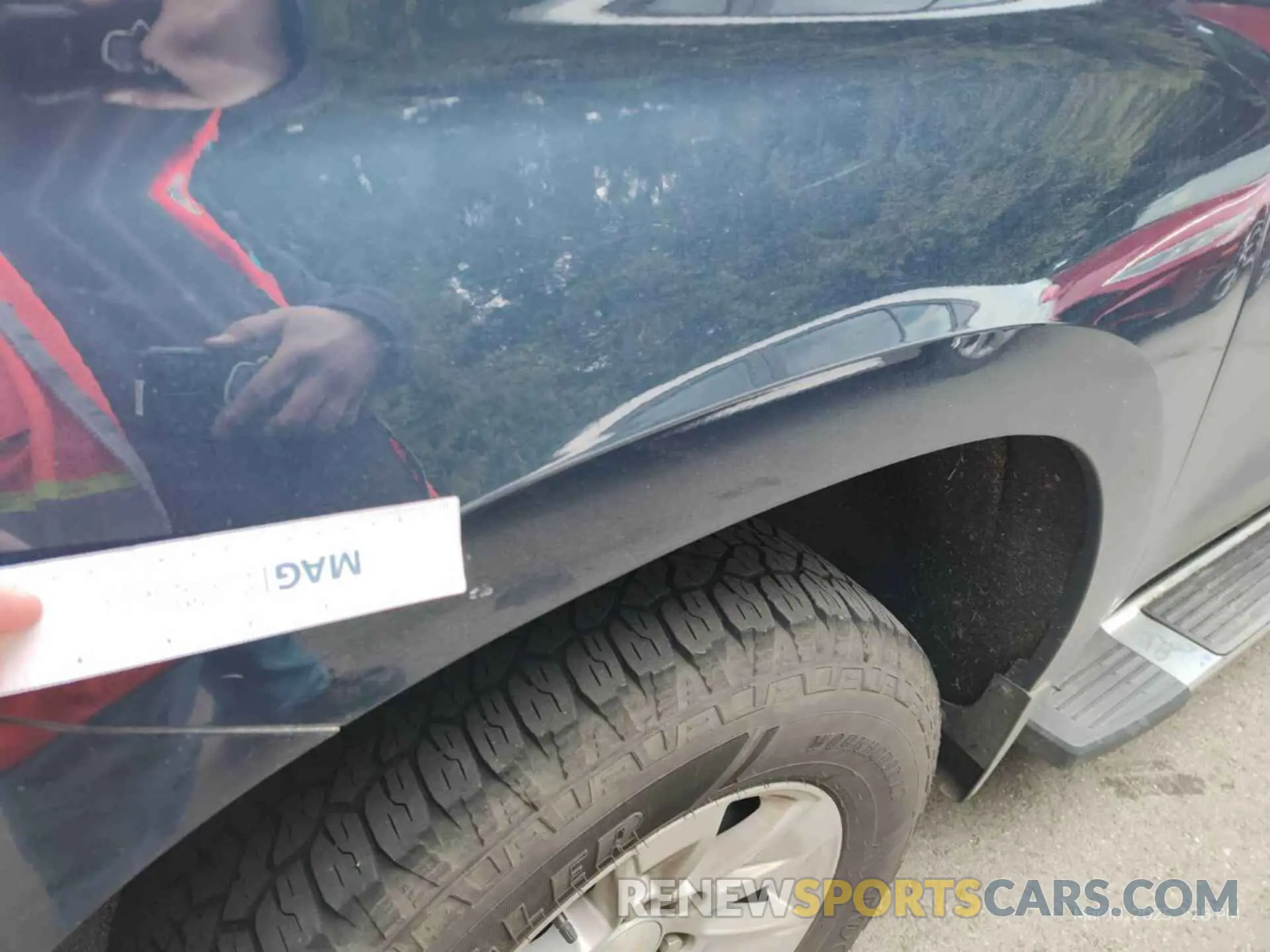 21 Photograph of a damaged car 1GCUYDED4KZ275219 CHEVROLET SILVERADO 2019