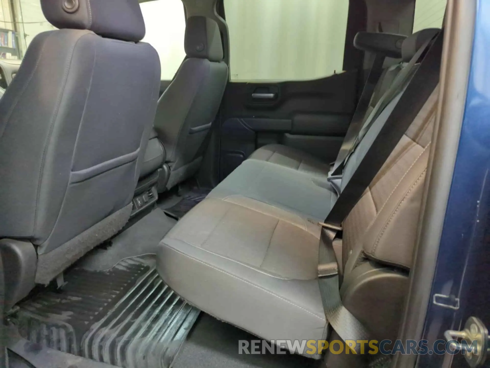 27 Photograph of a damaged car 1GCUYDED4KZ275219 CHEVROLET SILVERADO 2019