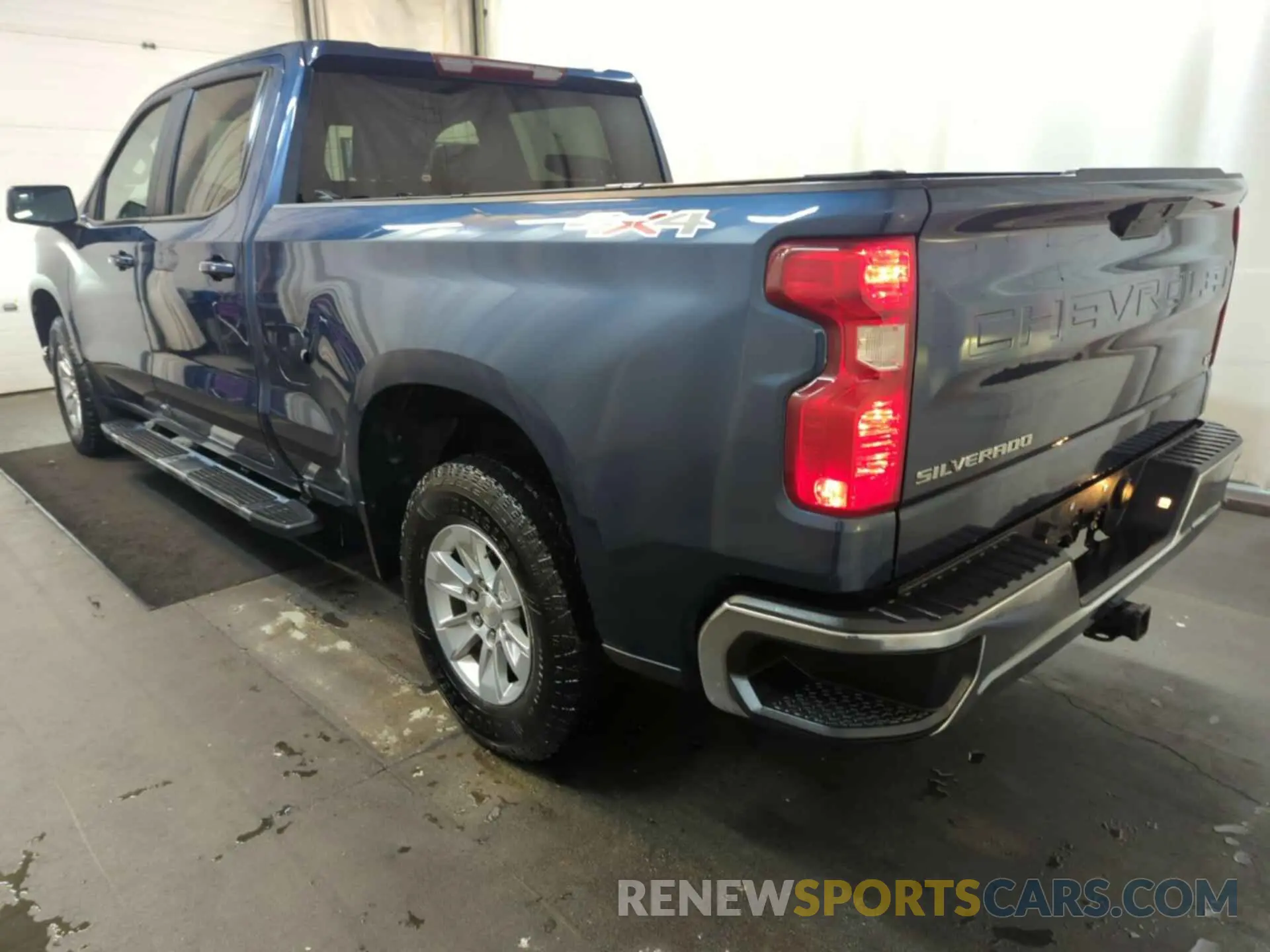 3 Photograph of a damaged car 1GCUYDED4KZ275219 CHEVROLET SILVERADO 2019