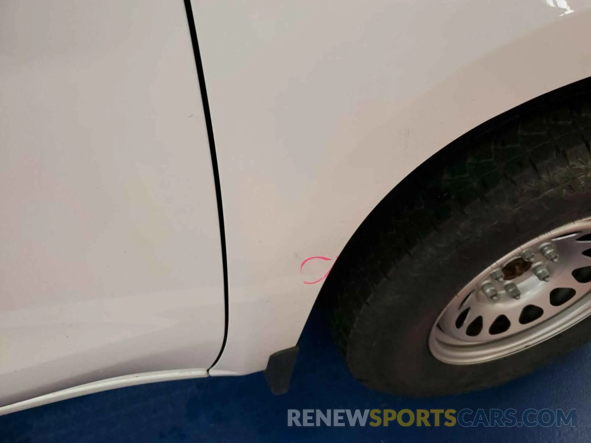 18 Photograph of a damaged car 1GCUYDED4KZ291324 CHEVROLET SILVERADO 2019