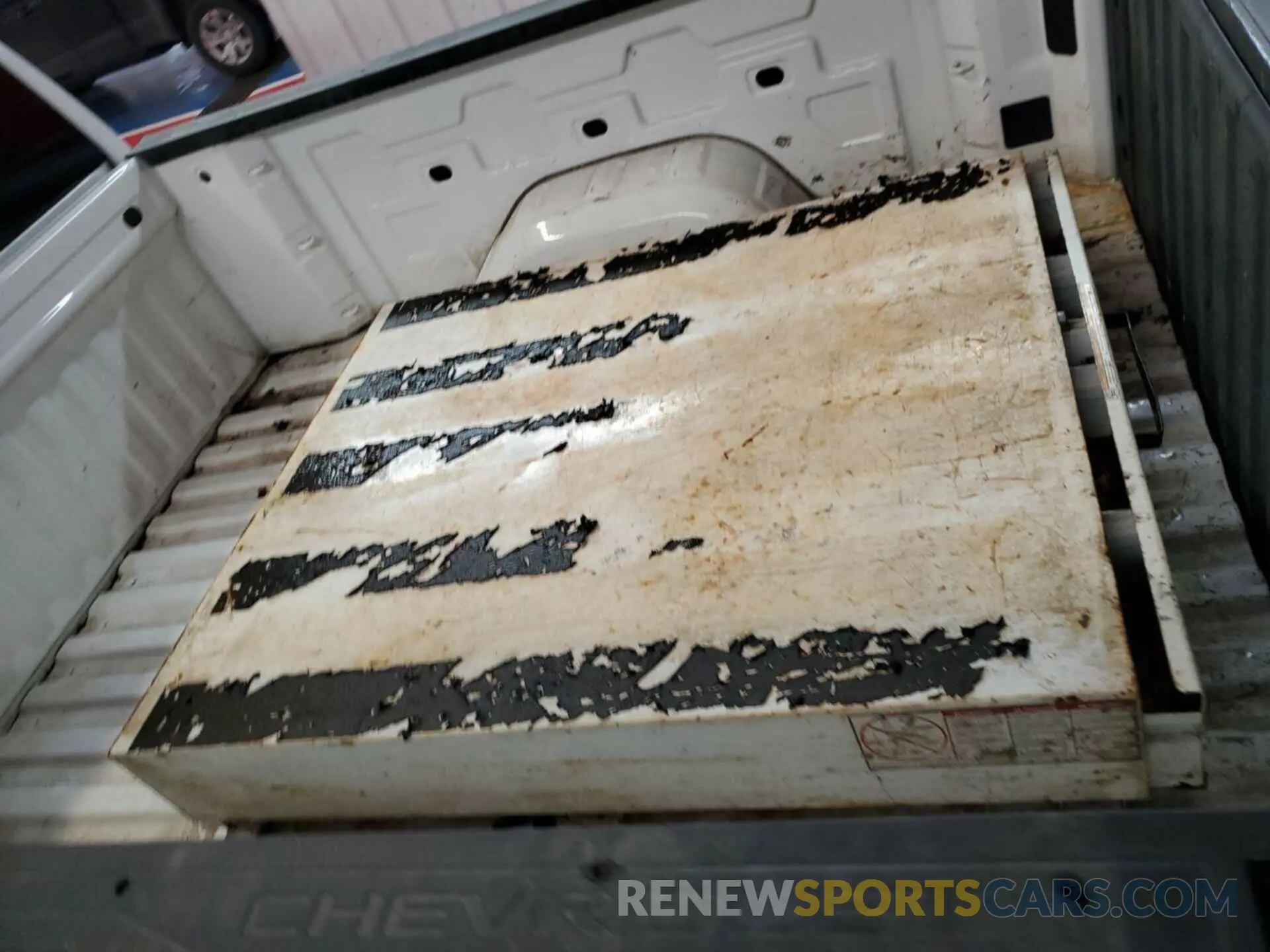 9 Photograph of a damaged car 1GCUYDED4KZ291324 CHEVROLET SILVERADO 2019