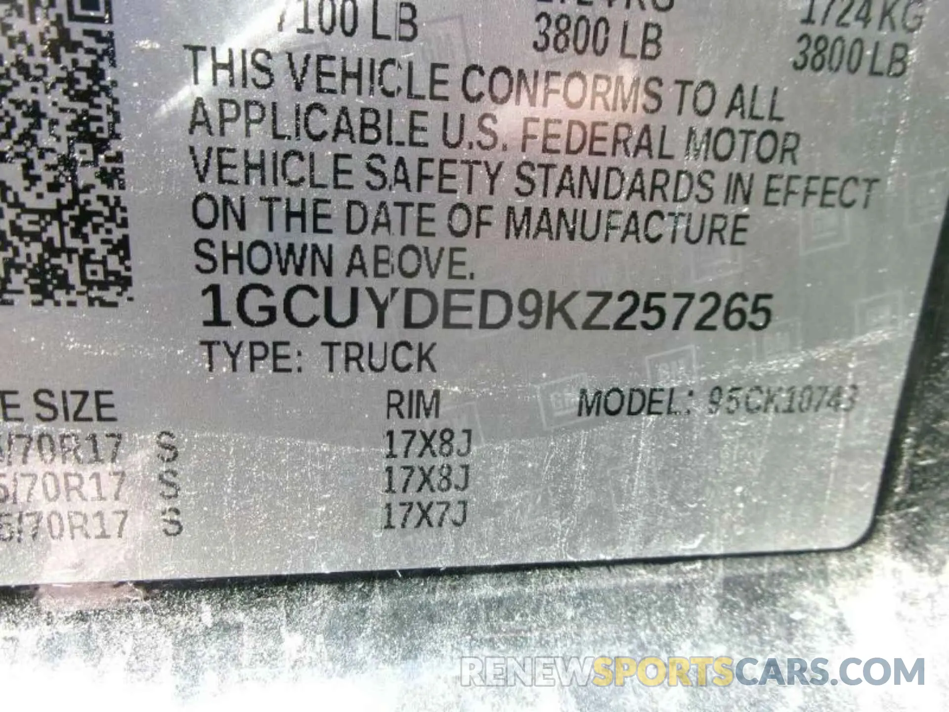 17 Photograph of a damaged car 1GCUYDED9KZ257265 CHEVROLET SILVERADO 2019