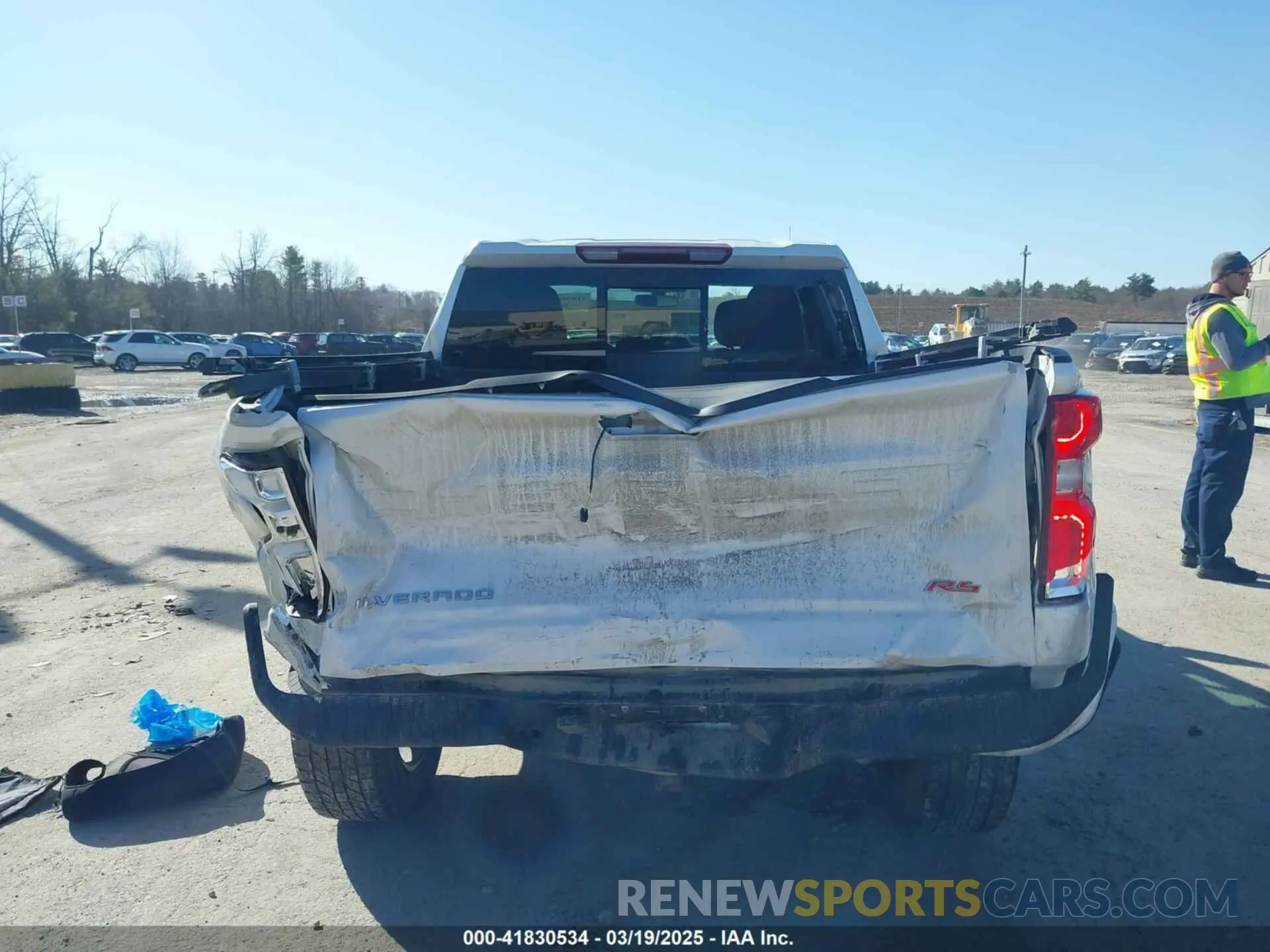 16 Photograph of a damaged car 1GCUYEED9KZ383874 CHEVROLET SILVERADO 2019