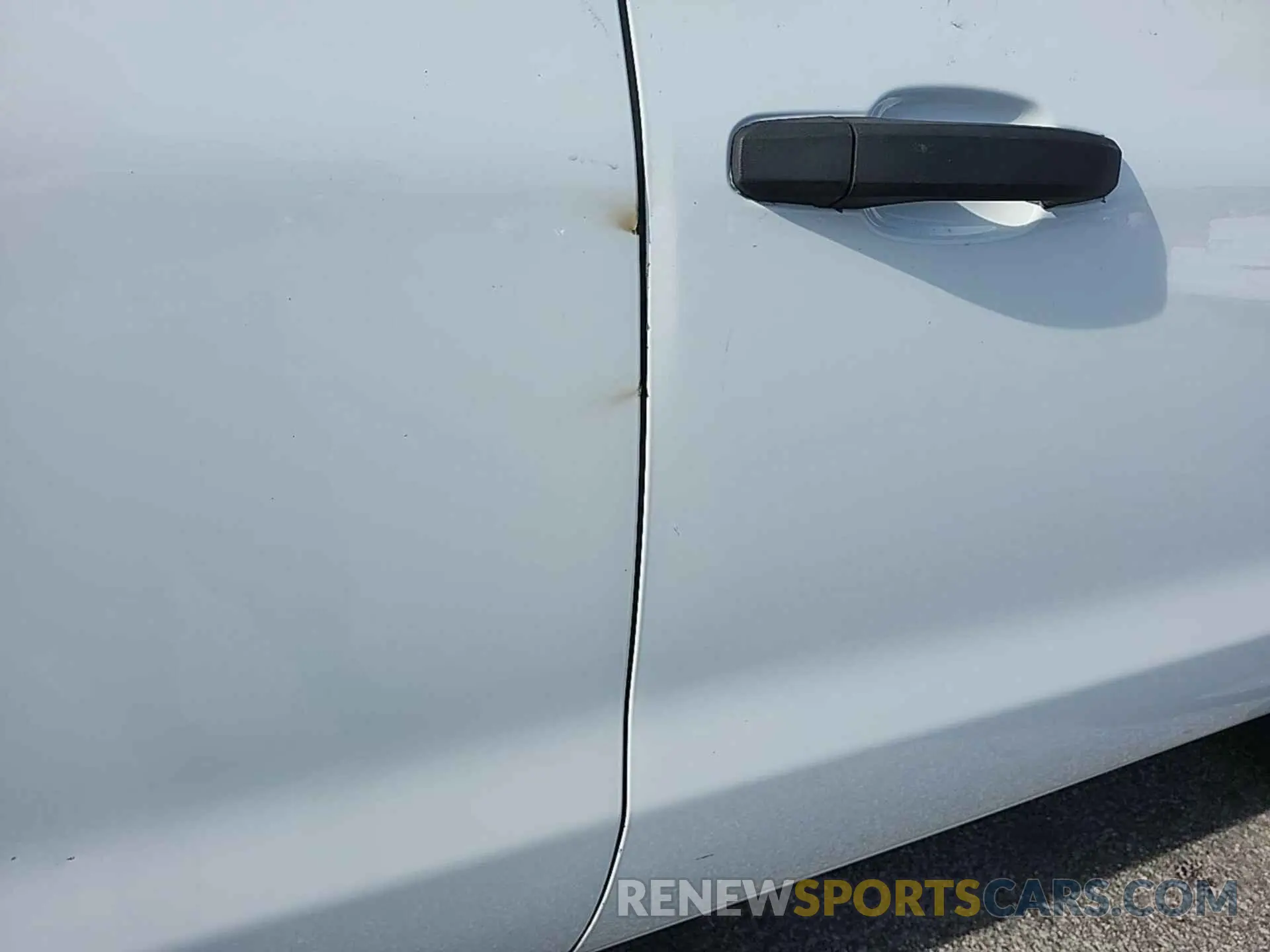 16 Photograph of a damaged car 2GB2CREGXK1214984 CHEVROLET SILVERADO 2019