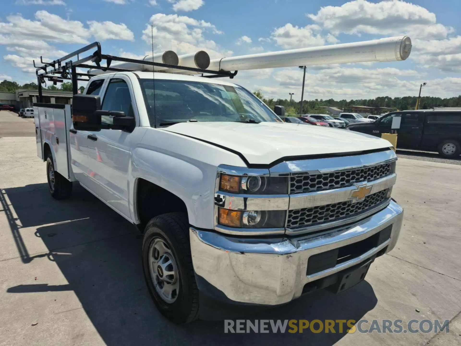 4 Photograph of a damaged car 2GB2CREGXK1214984 CHEVROLET SILVERADO 2019