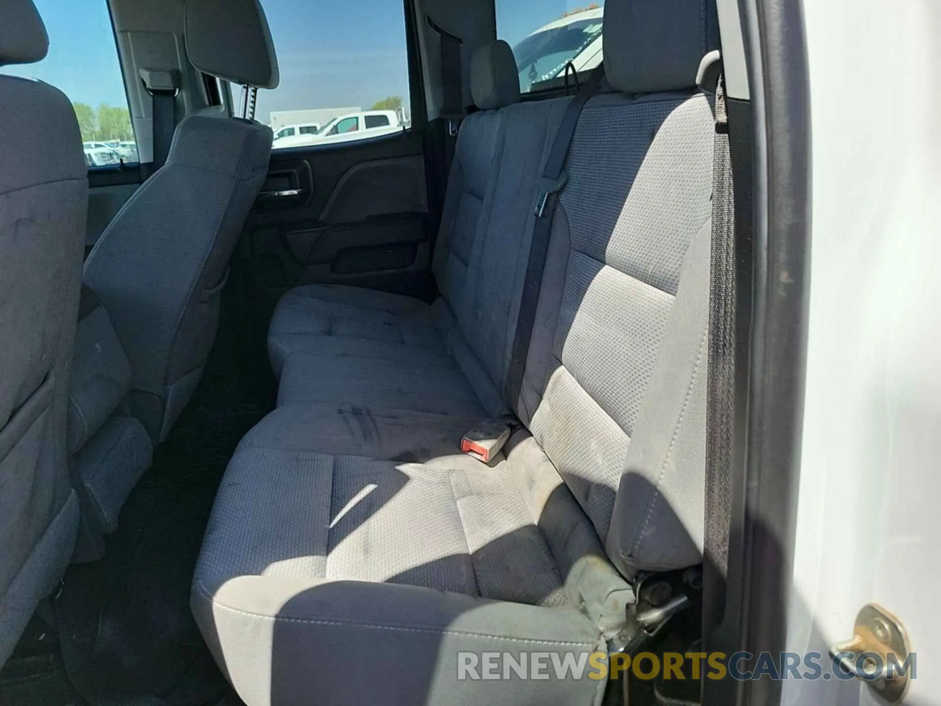 16 Photograph of a damaged car 2GC2KREG0K1112785 CHEVROLET SILVERADO 2019