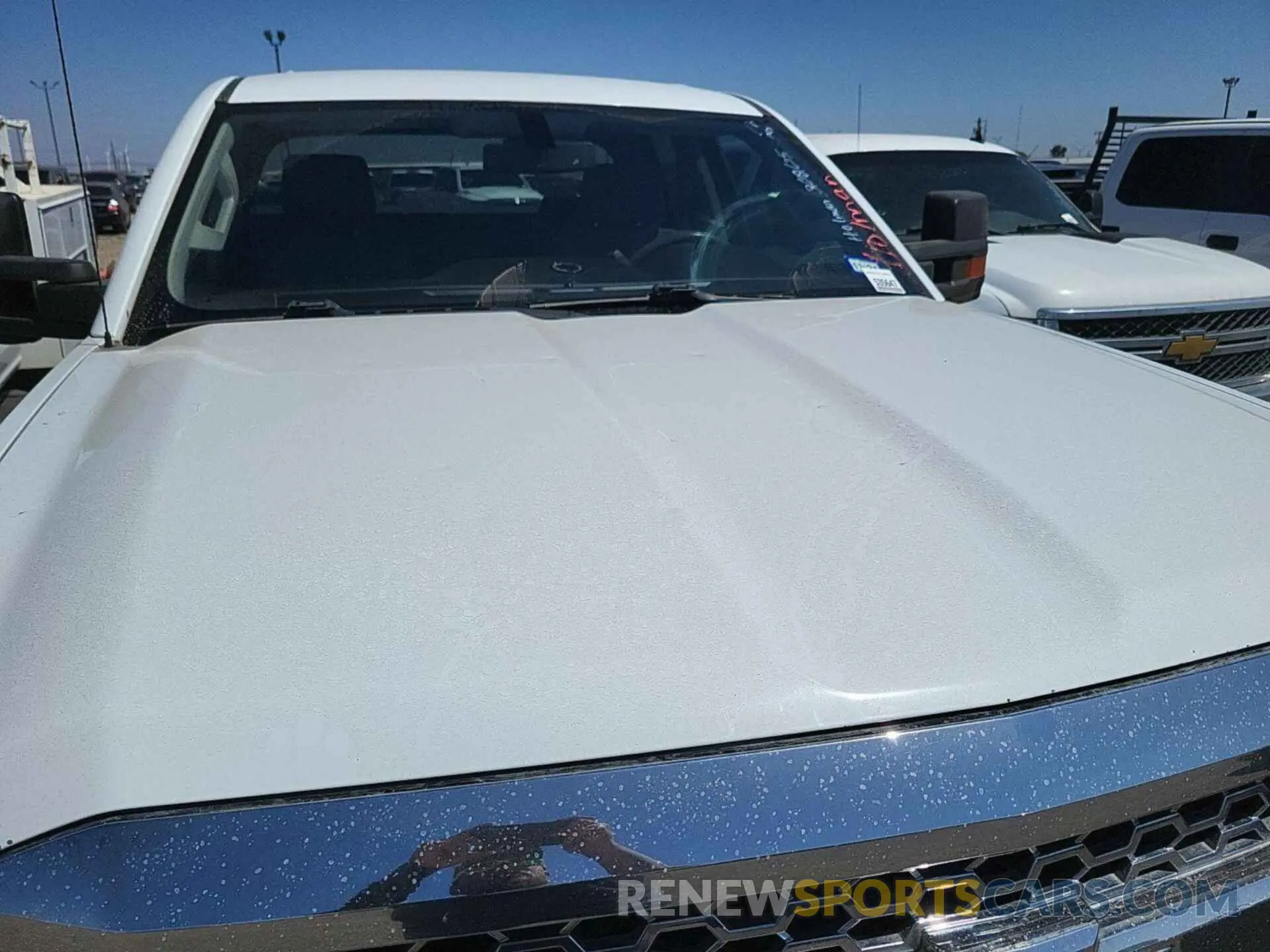 18 Photograph of a damaged car 2GC2KREG0K1112785 CHEVROLET SILVERADO 2019