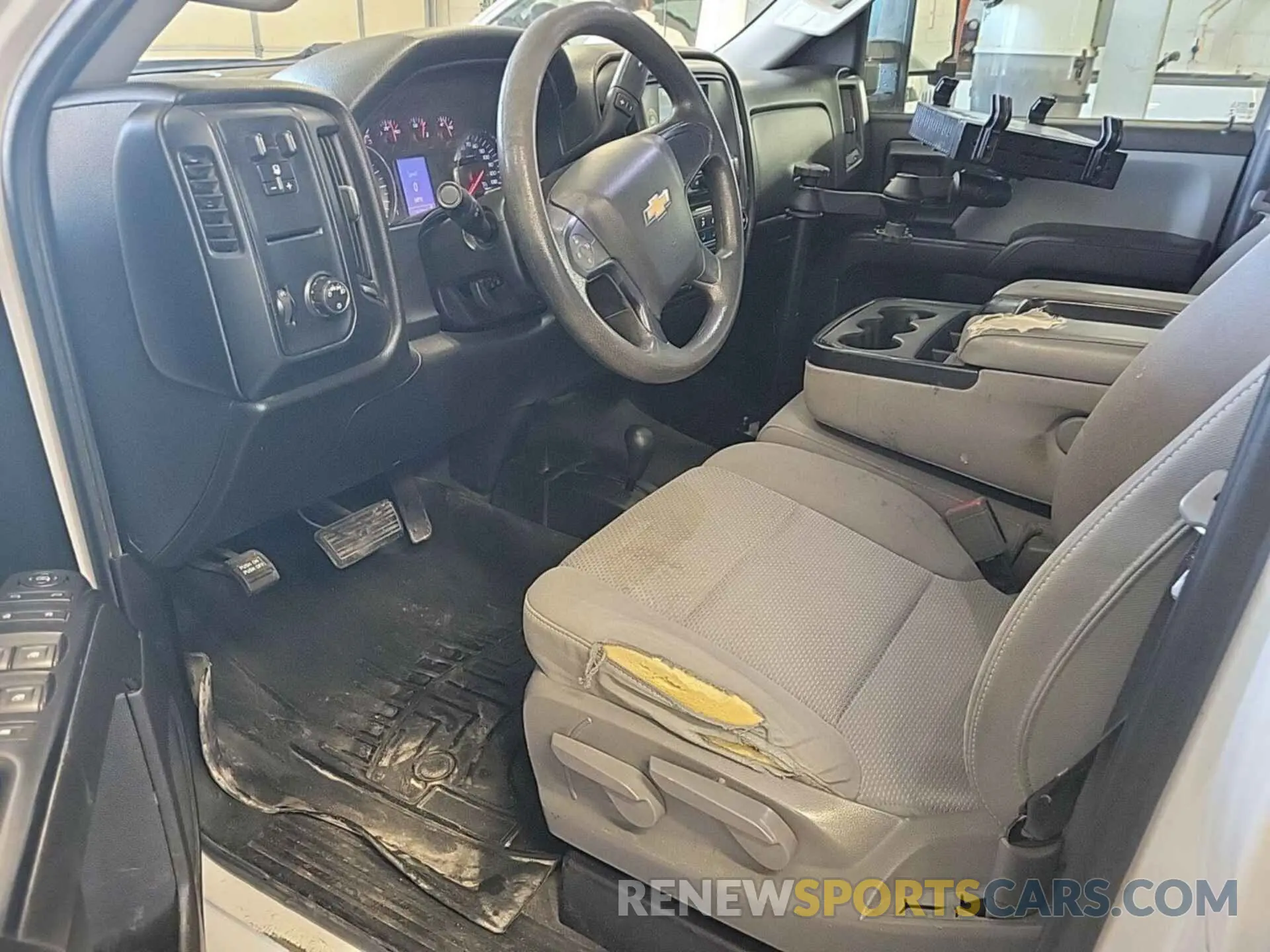 25 Photograph of a damaged car 2GC2KREG0K1112785 CHEVROLET SILVERADO 2019