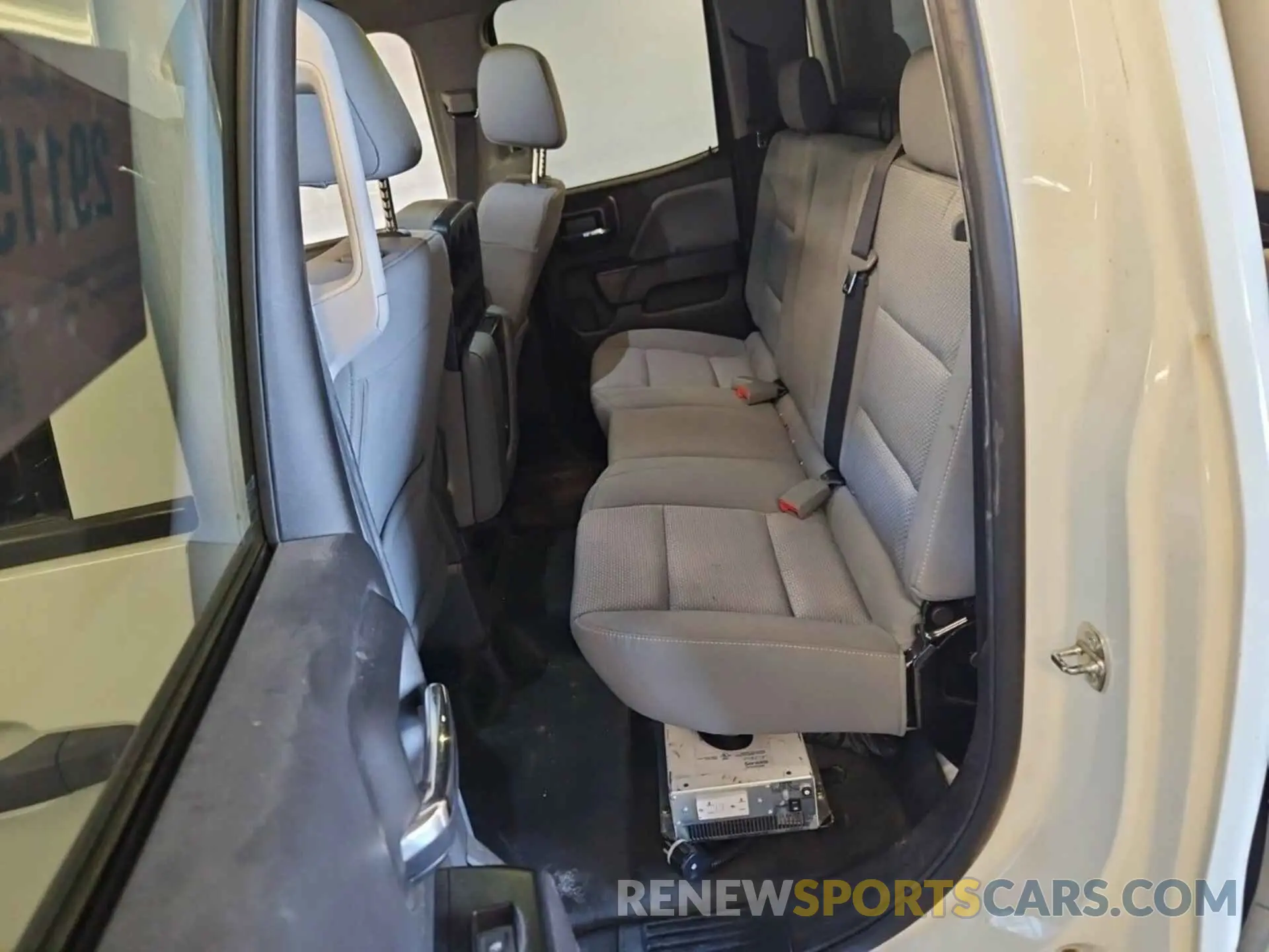 16 Photograph of a damaged car 2GC2KREG0K1184196 CHEVROLET SILVERADO 2019