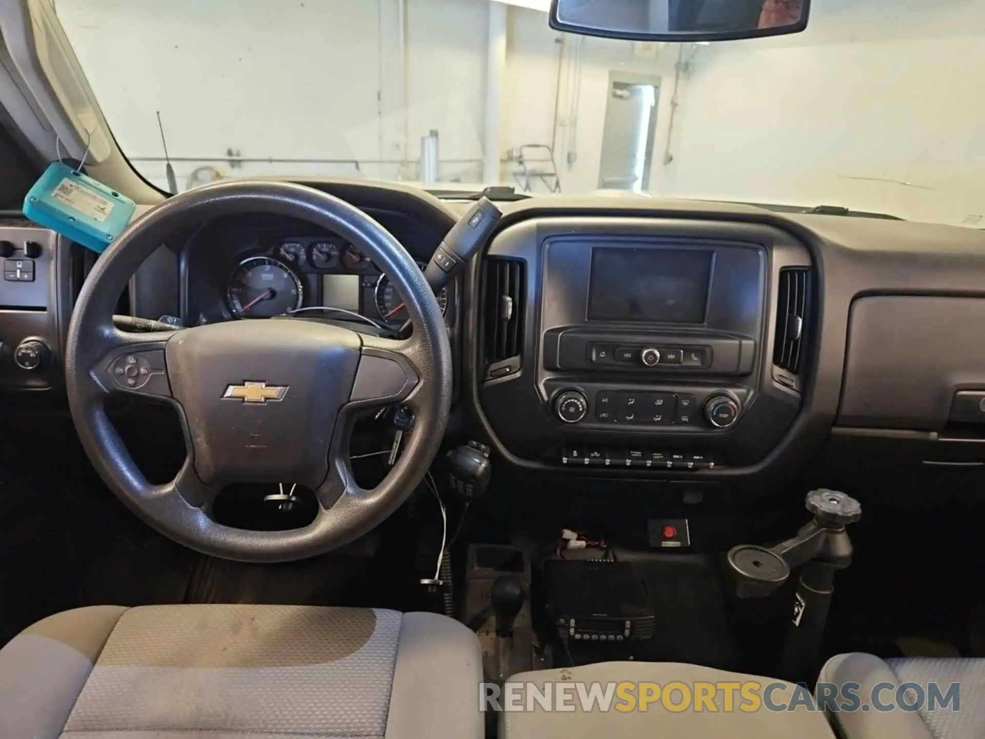 5 Photograph of a damaged car 2GC2KREG0K1184196 CHEVROLET SILVERADO 2019