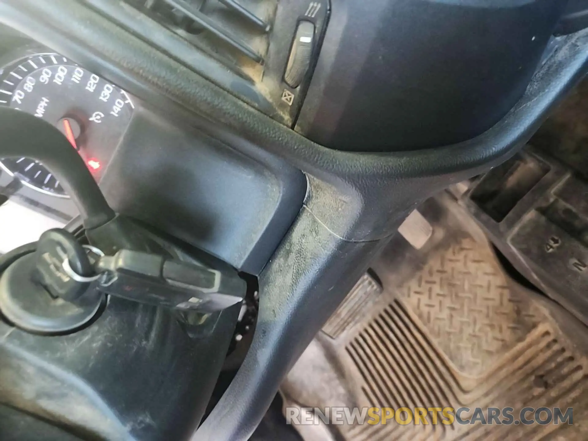 1 Photograph of a damaged car 2GC2KREG0K1200817 CHEVROLET SILVERADO 2019