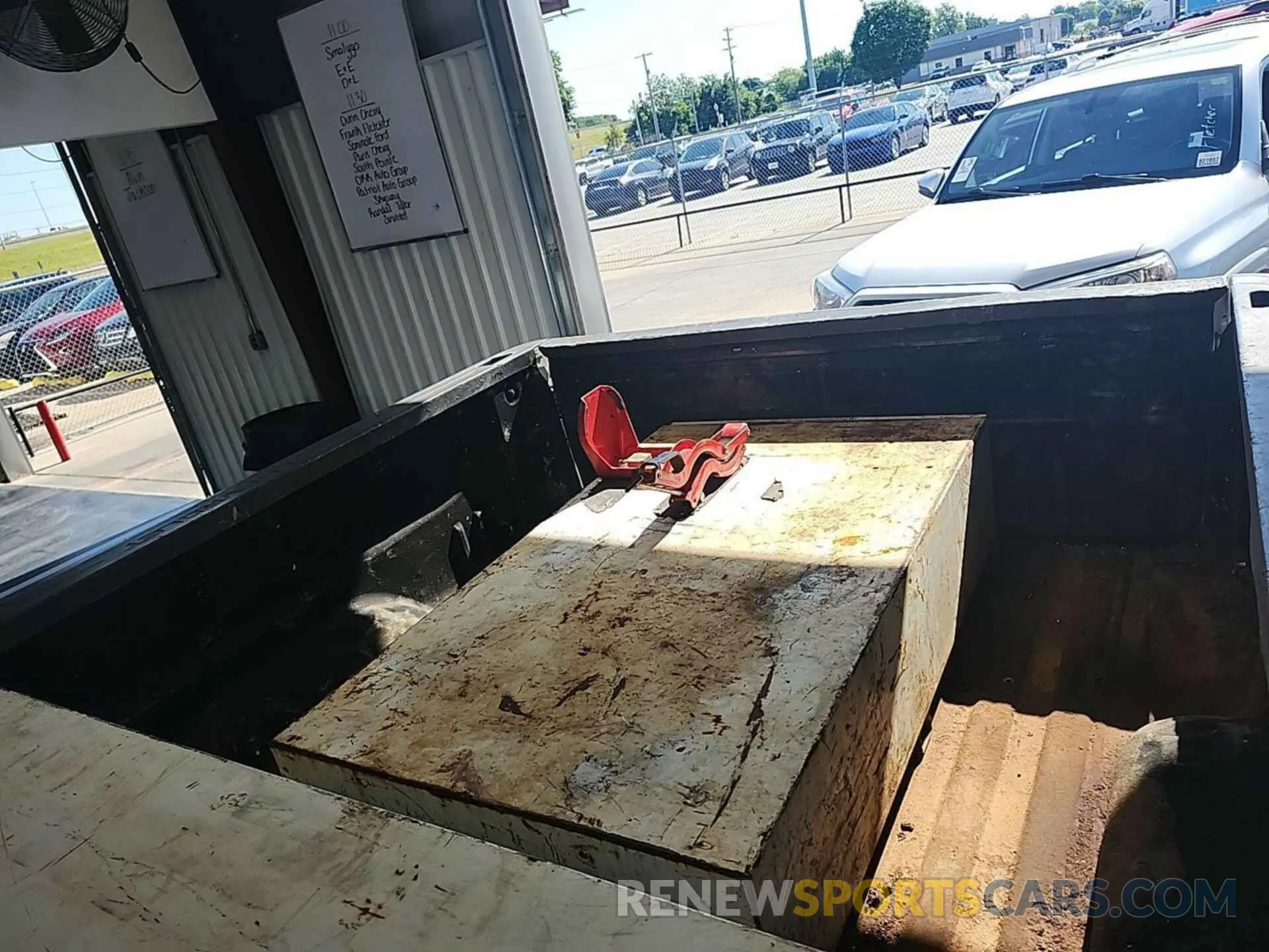18 Photograph of a damaged car 2GC2KREG0K1200817 CHEVROLET SILVERADO 2019