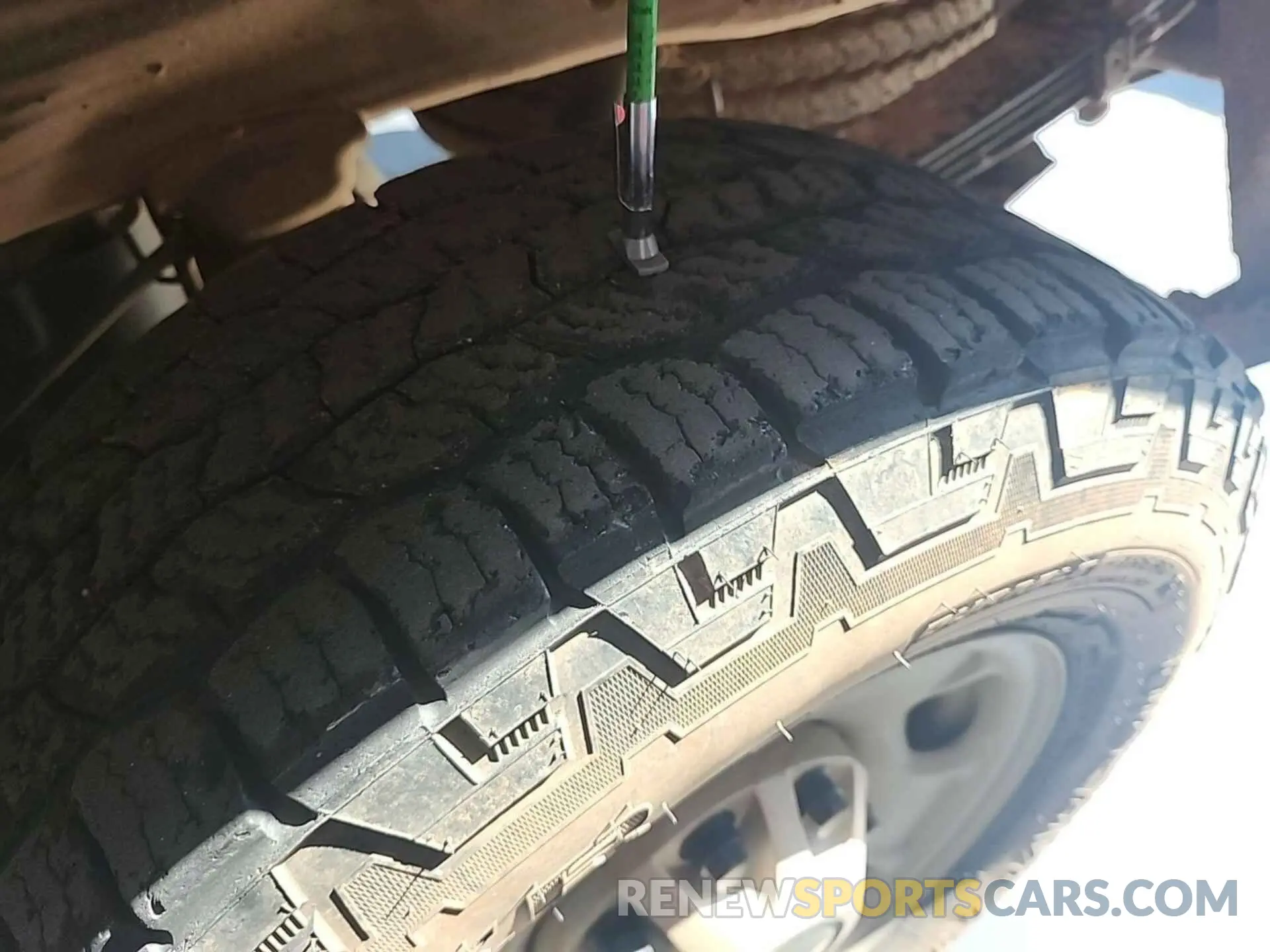 30 Photograph of a damaged car 2GC2KREG0K1200817 CHEVROLET SILVERADO 2019