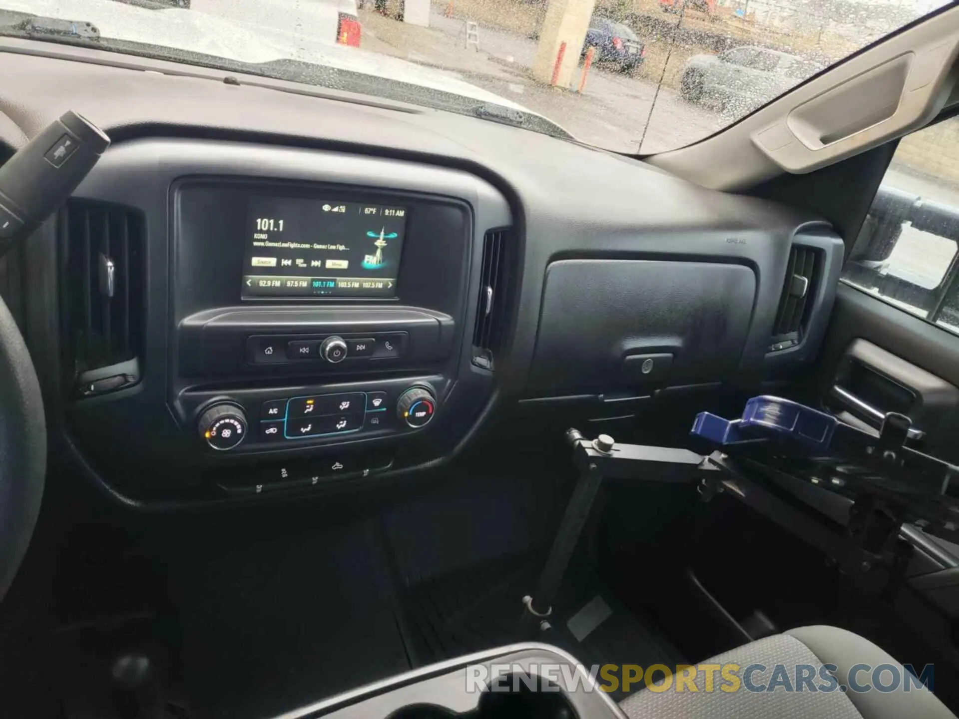 4 Photograph of a damaged car 2GC2KREG0K1204611 CHEVROLET SILVERADO 2019