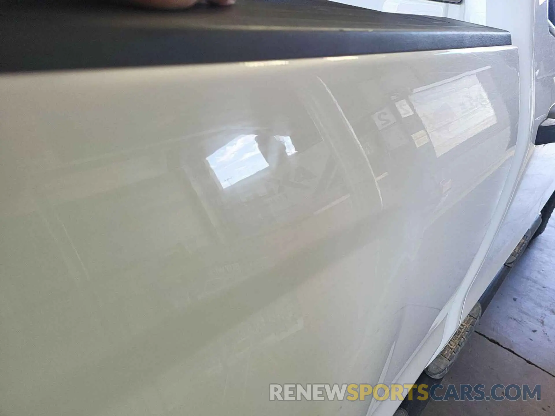 1 Photograph of a damaged car 2GC2KREG0K1204947 CHEVROLET SILVERADO 2019