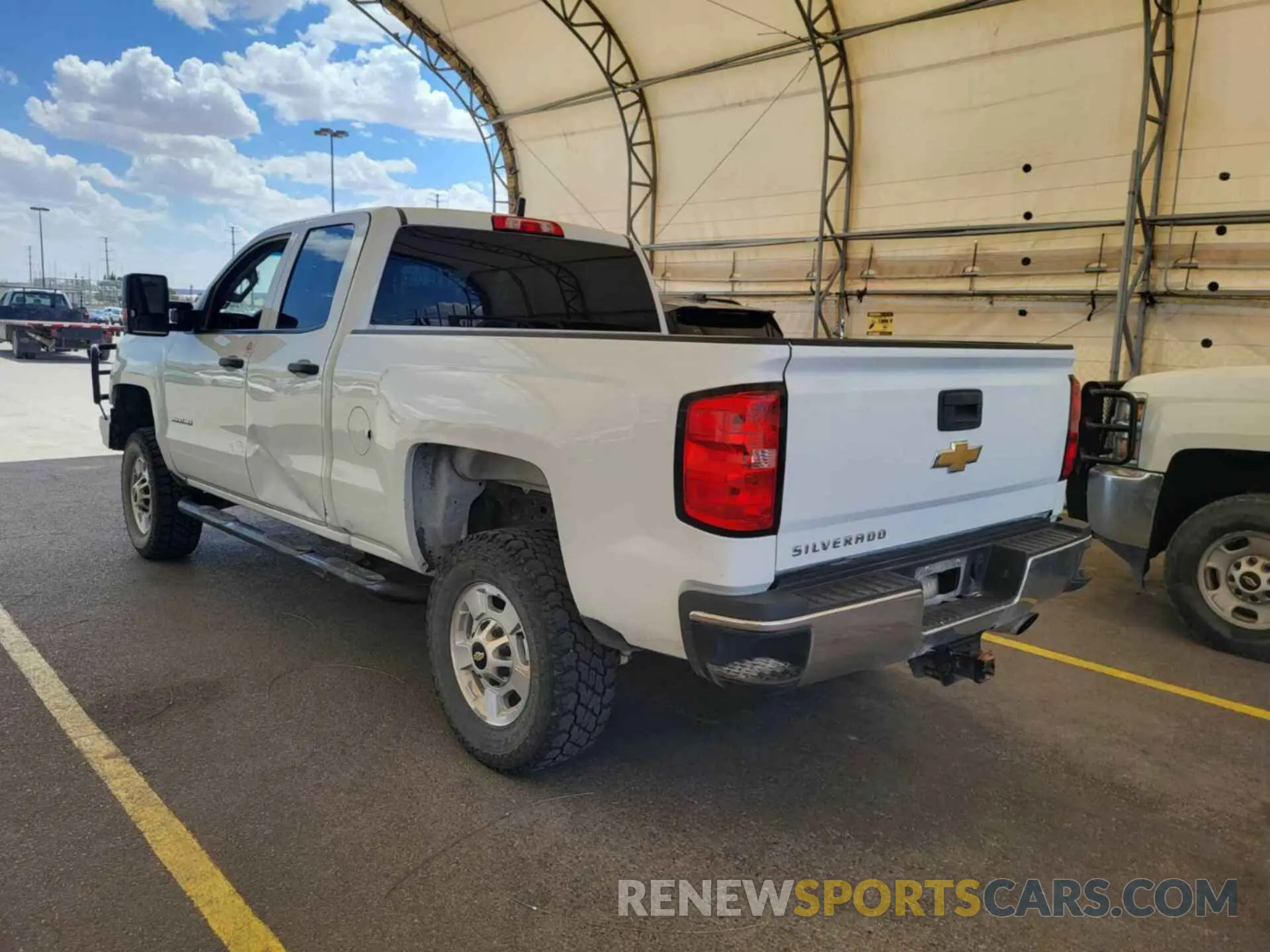 4 Photograph of a damaged car 2GC2KREG0K1204947 CHEVROLET SILVERADO 2019