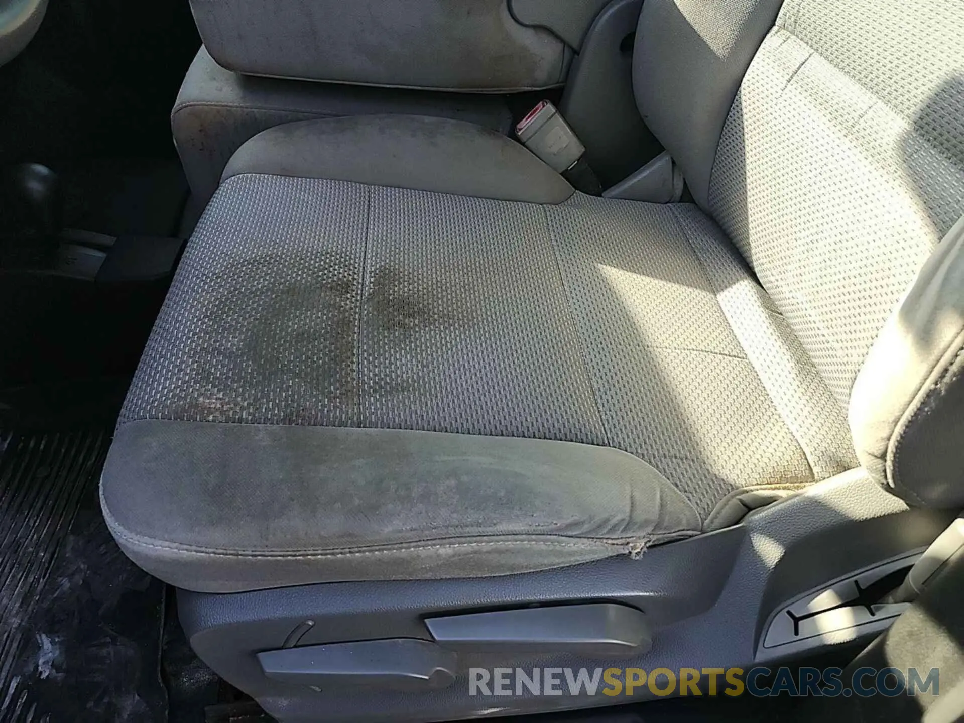 14 Photograph of a damaged car 2GC2KREG1K1109958 CHEVROLET SILVERADO 2019