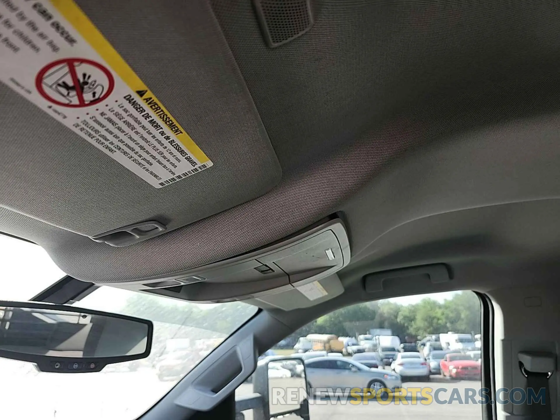 17 Photograph of a damaged car 2GC2KREG1K1109958 CHEVROLET SILVERADO 2019