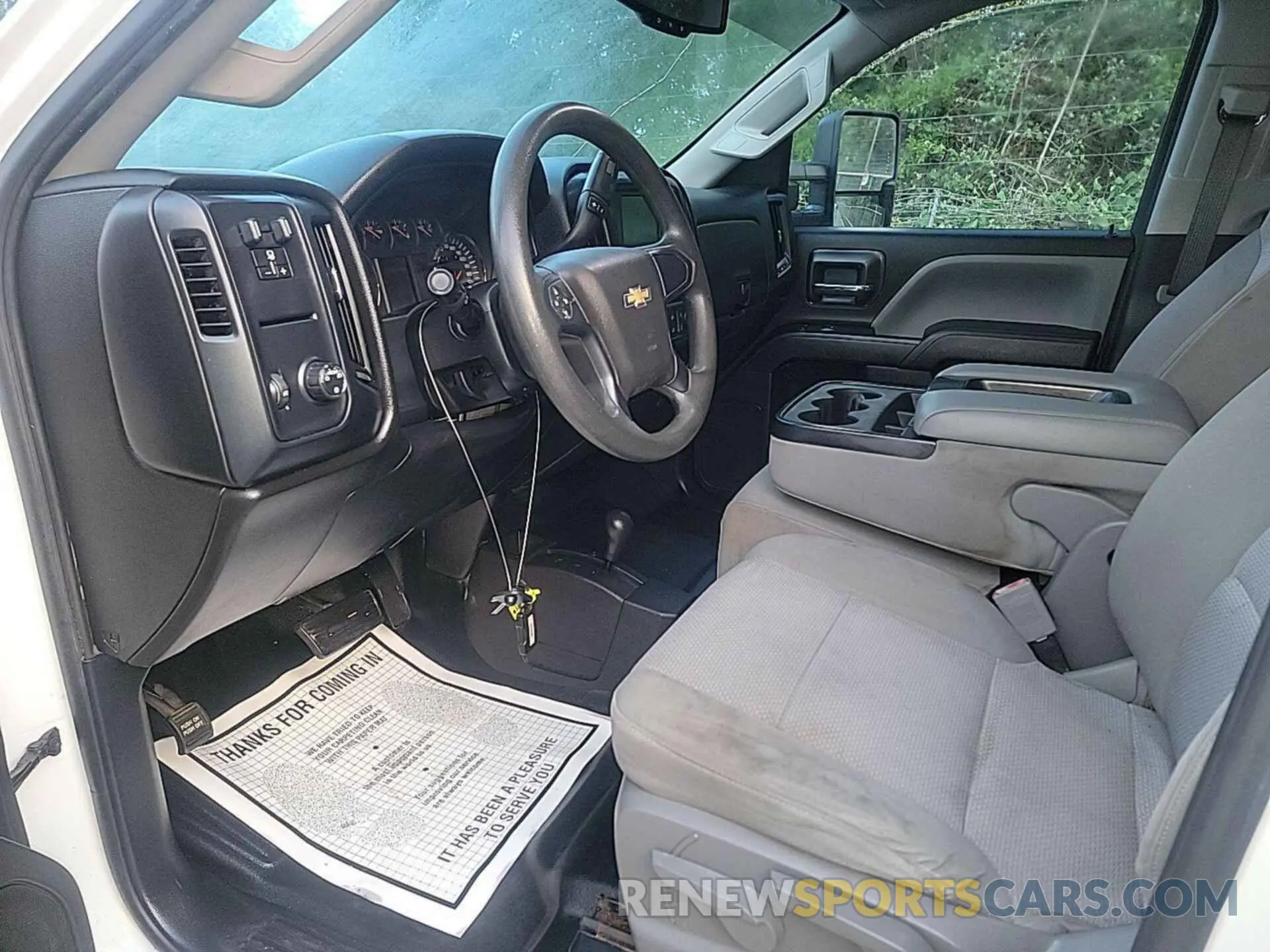 19 Photograph of a damaged car 2GC2KREG1K1109958 CHEVROLET SILVERADO 2019