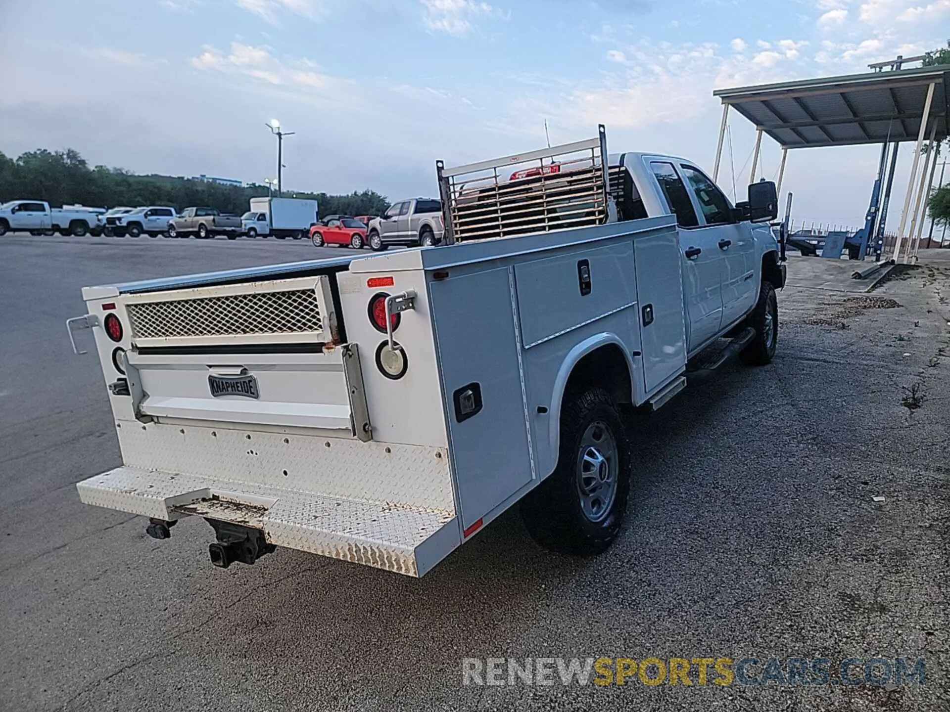 30 Photograph of a damaged car 2GC2KREG1K1109958 CHEVROLET SILVERADO 2019
