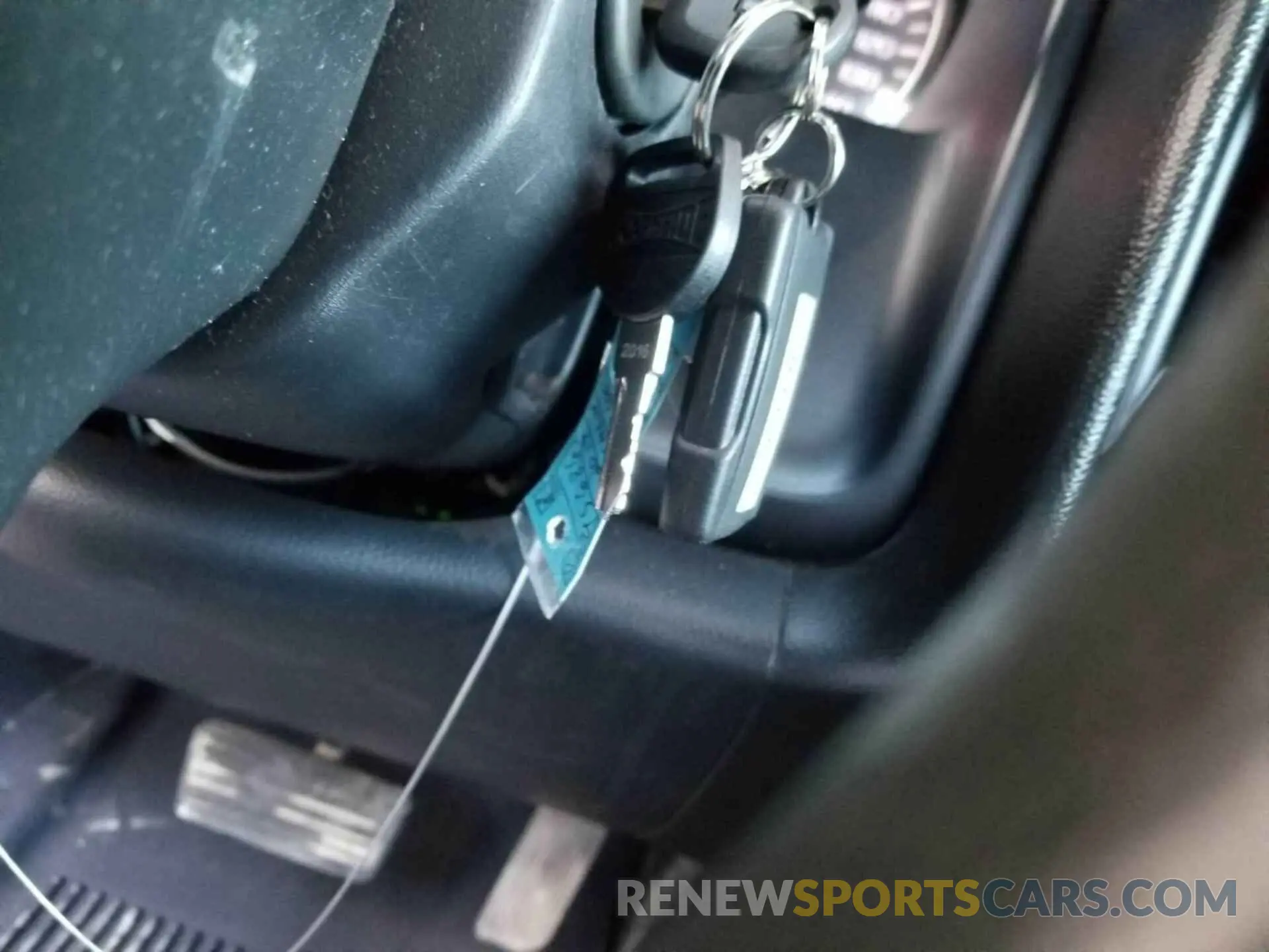 32 Photograph of a damaged car 2GC2KREG1K1109958 CHEVROLET SILVERADO 2019