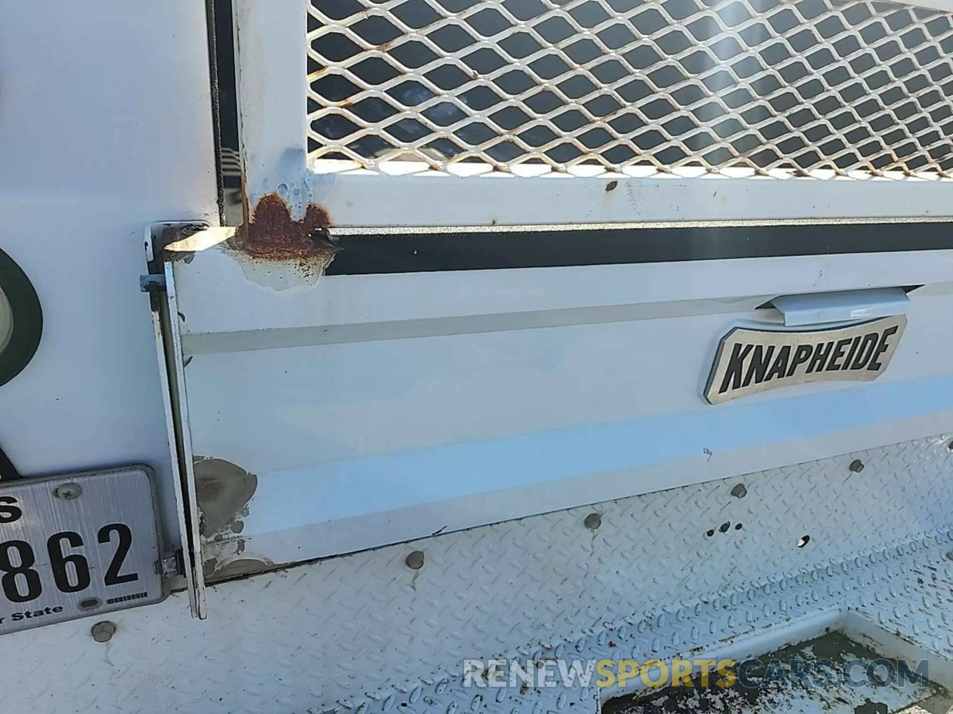 8 Photograph of a damaged car 2GC2KREG1K1109958 CHEVROLET SILVERADO 2019