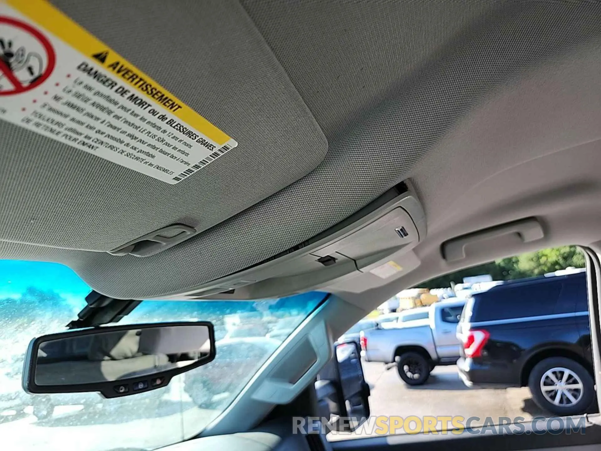 19 Photograph of a damaged car 2GC2KREG2K1168159 CHEVROLET SILVERADO 2019