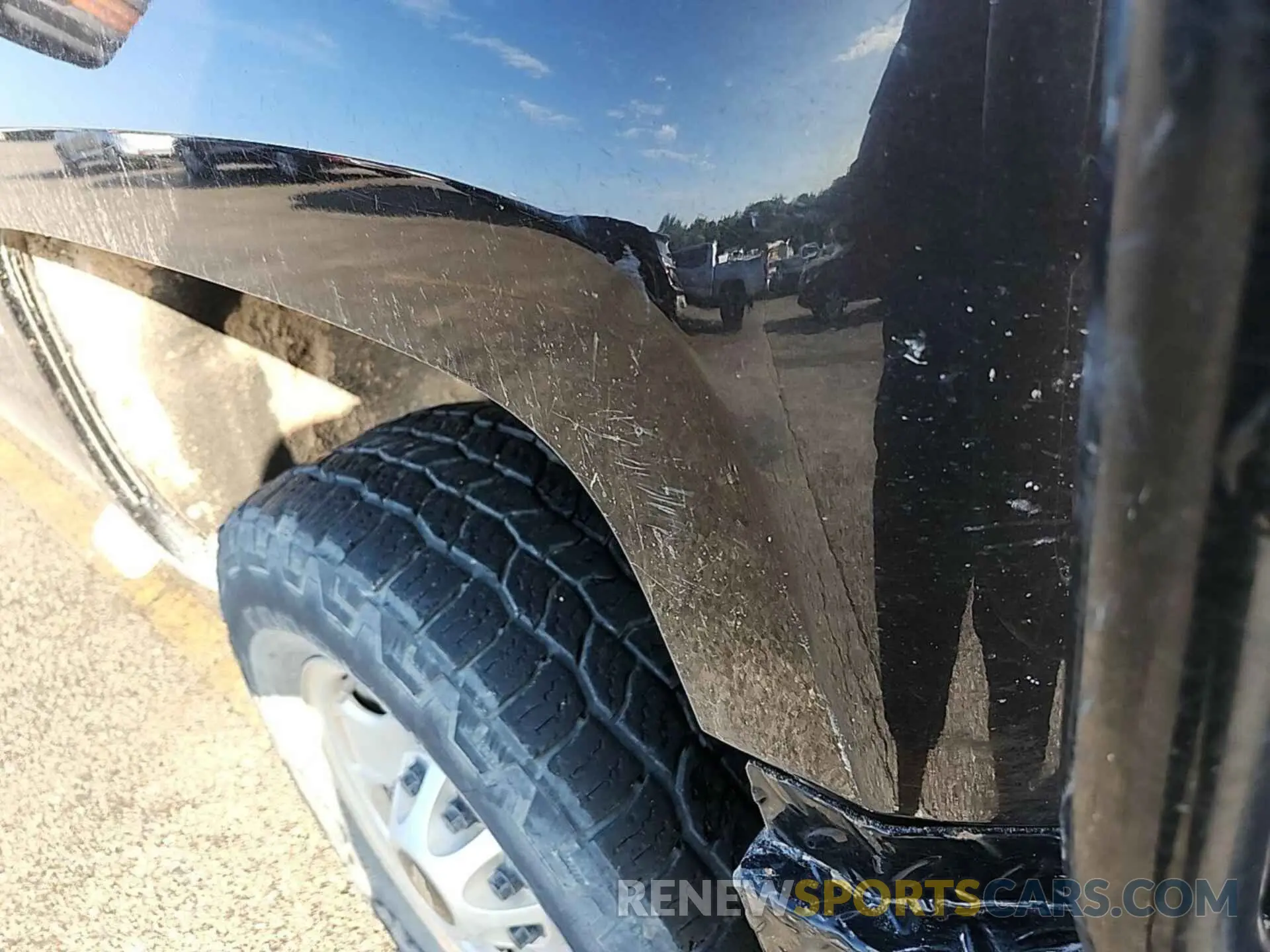 6 Photograph of a damaged car 2GC2KREG2K1168159 CHEVROLET SILVERADO 2019