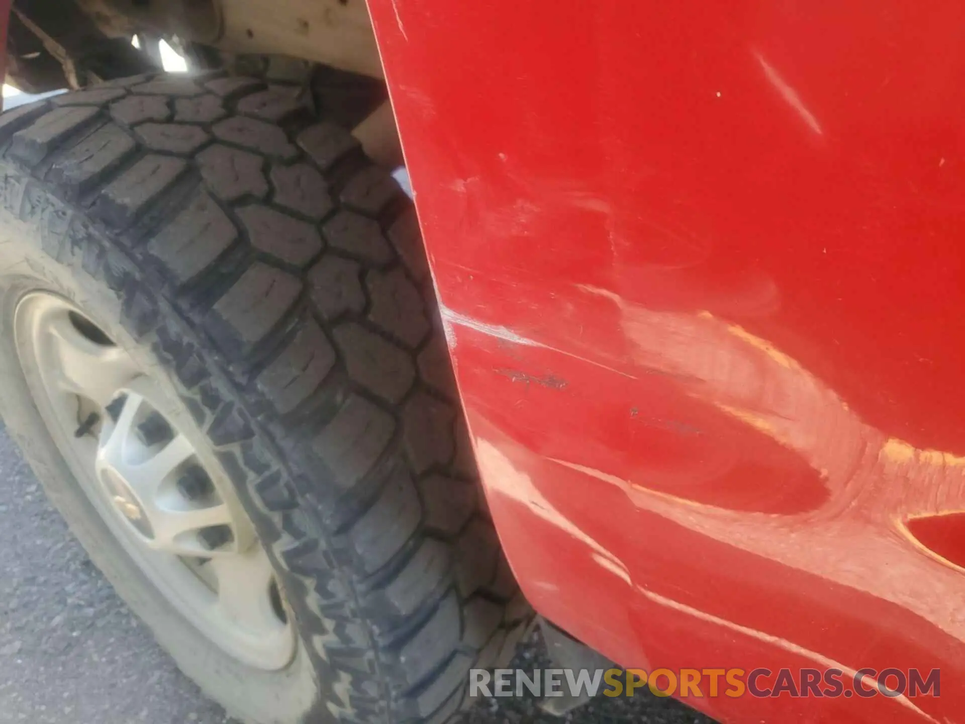 13 Photograph of a damaged car 2GC2KREG3K1168901 CHEVROLET SILVERADO 2019
