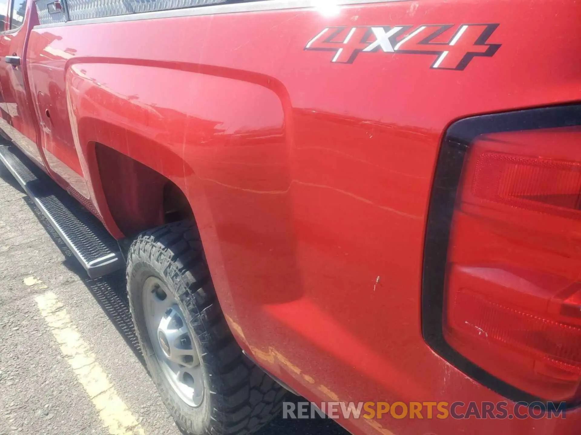 14 Photograph of a damaged car 2GC2KREG3K1168901 CHEVROLET SILVERADO 2019