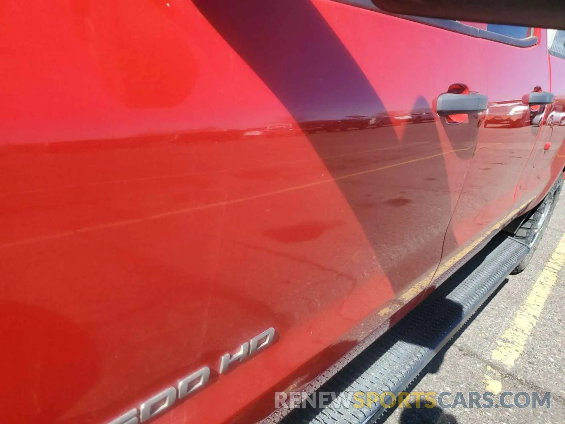 4 Photograph of a damaged car 2GC2KREG3K1168901 CHEVROLET SILVERADO 2019