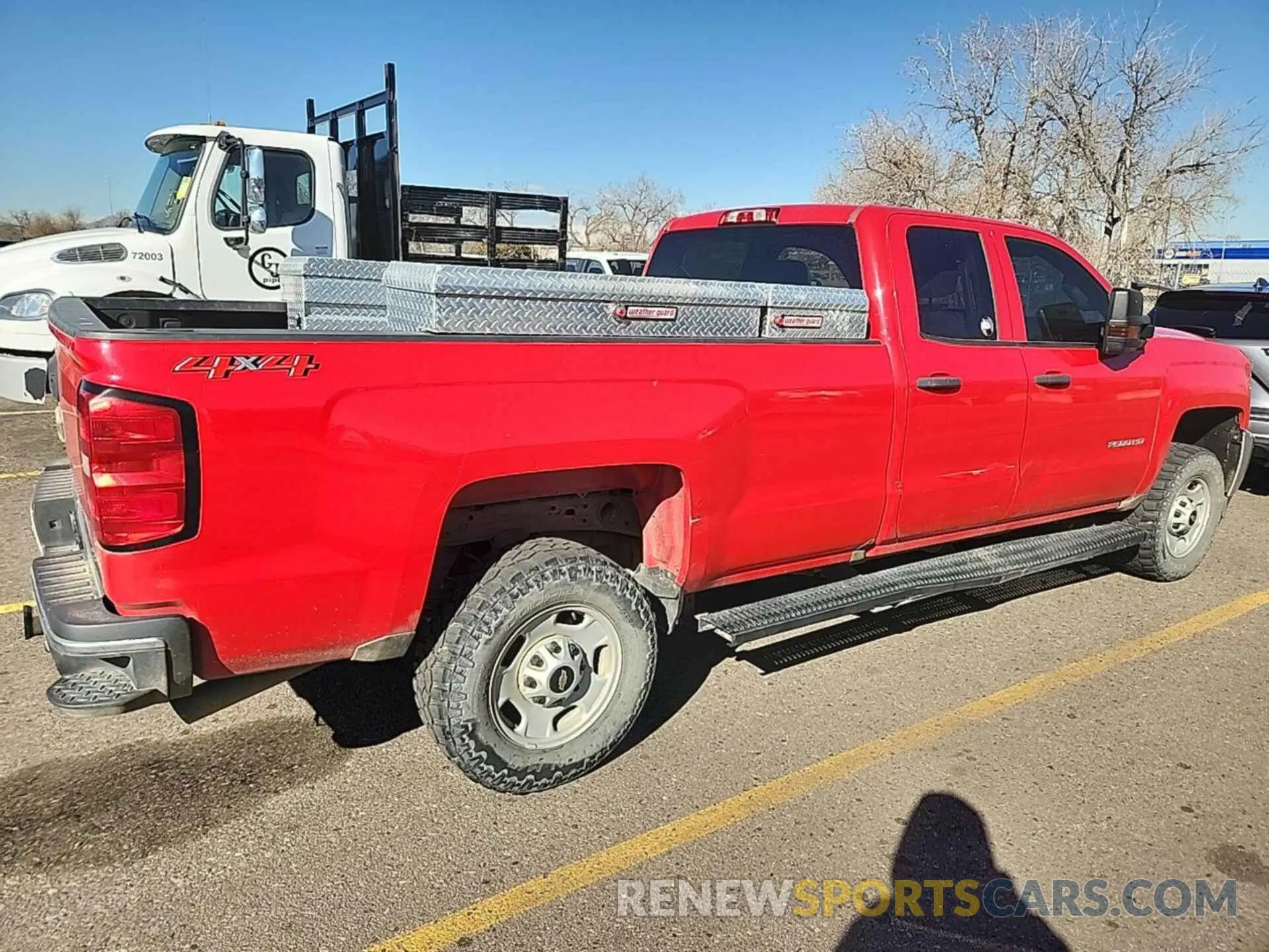 8 Photograph of a damaged car 2GC2KREG3K1168901 CHEVROLET SILVERADO 2019