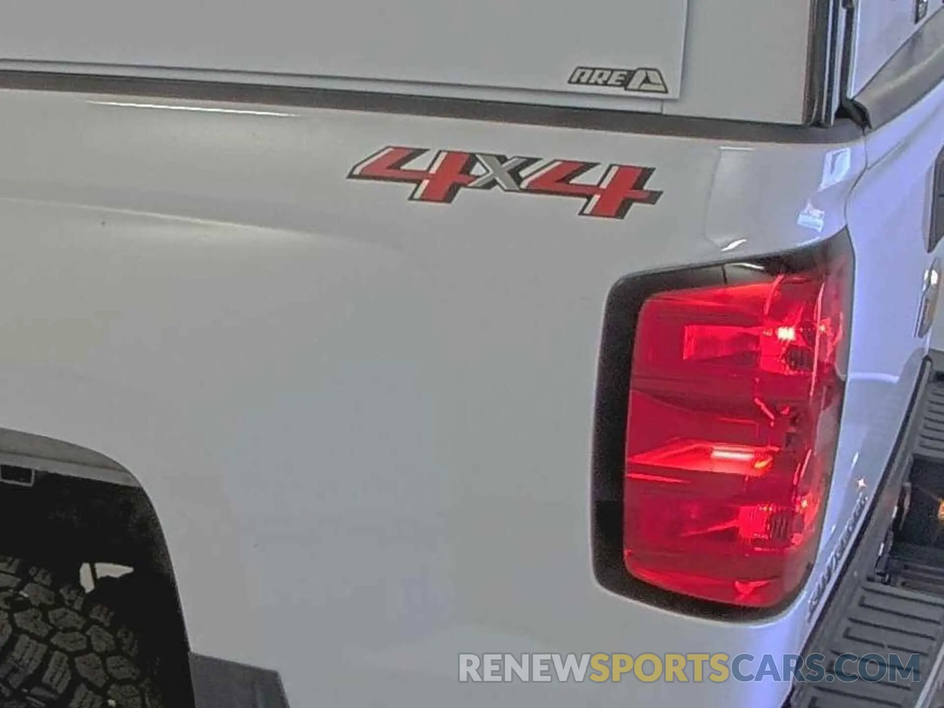 11 Photograph of a damaged car 2GC2KREG5K1124558 CHEVROLET SILVERADO 2019