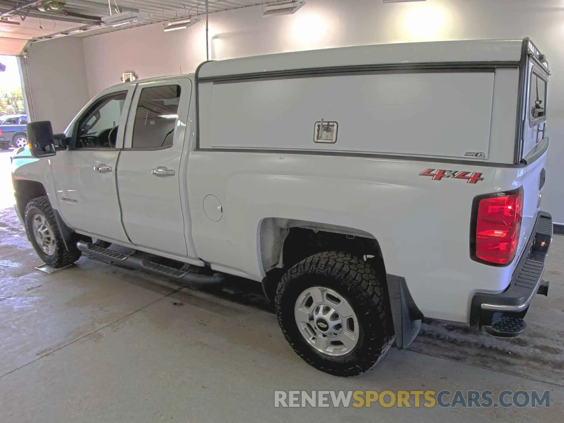 25 Photograph of a damaged car 2GC2KREG5K1124558 CHEVROLET SILVERADO 2019