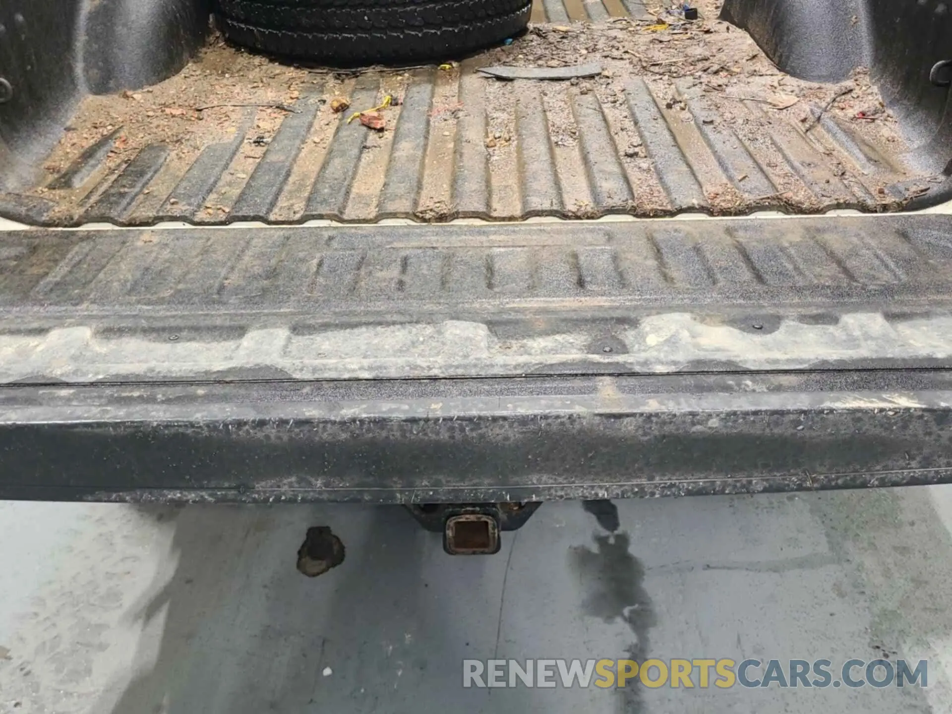 11 Photograph of a damaged car 2GC2KREG6K1117389 CHEVROLET SILVERADO 2019