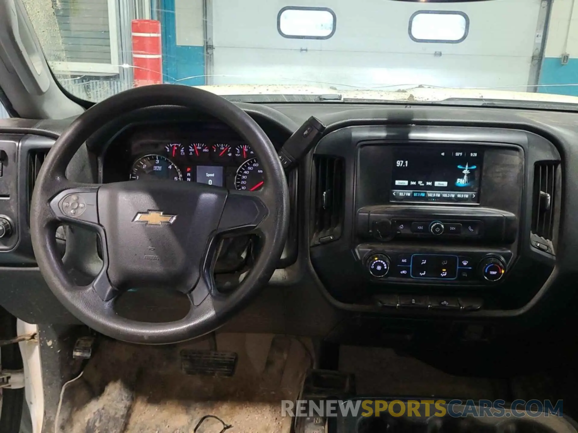 25 Photograph of a damaged car 2GC2KREG6K1117389 CHEVROLET SILVERADO 2019