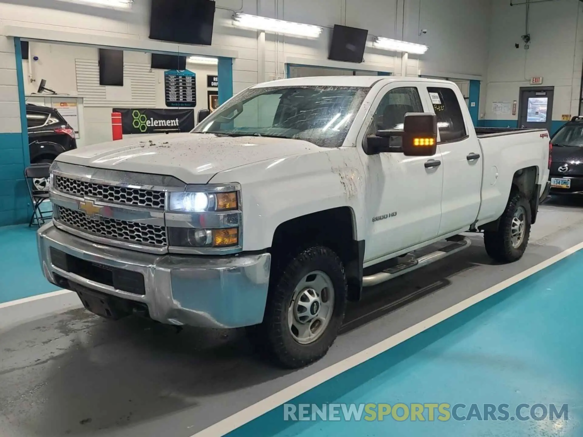 29 Photograph of a damaged car 2GC2KREG6K1117389 CHEVROLET SILVERADO 2019